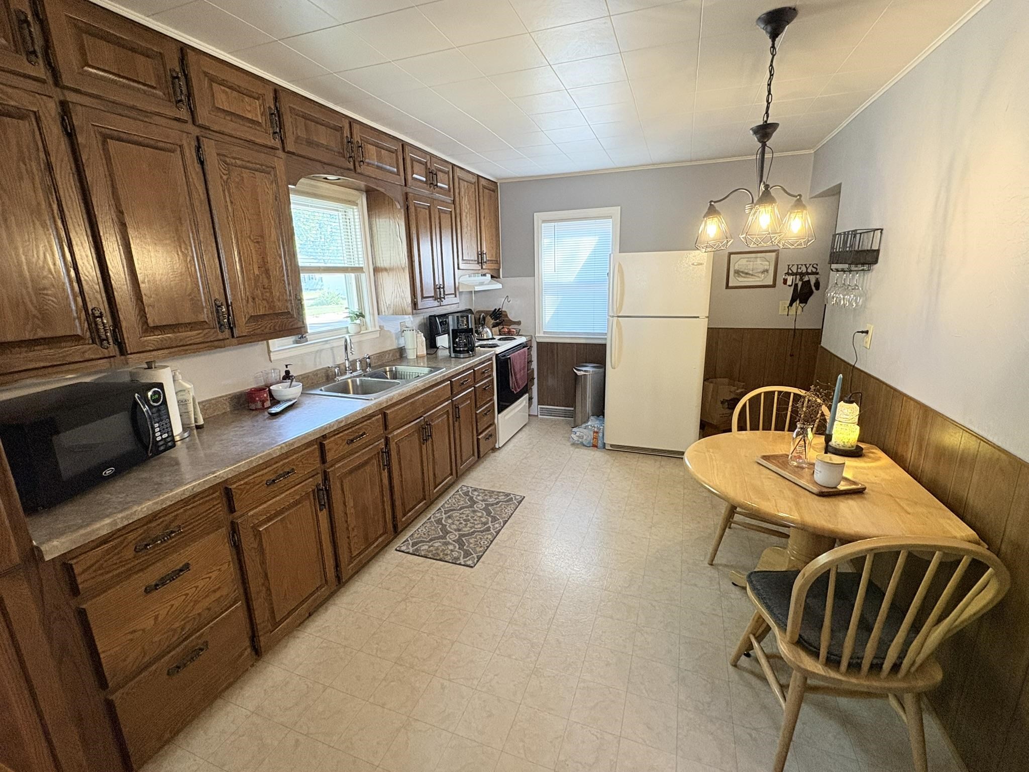 411 11TH STREET SOUTH, Wisconsin Rapids, Wisconsin 54494, 3 Bedrooms Bedrooms, ,1 BathroomBathrooms,Residential,For Sale,411 11TH STREET SOUTH,22604491