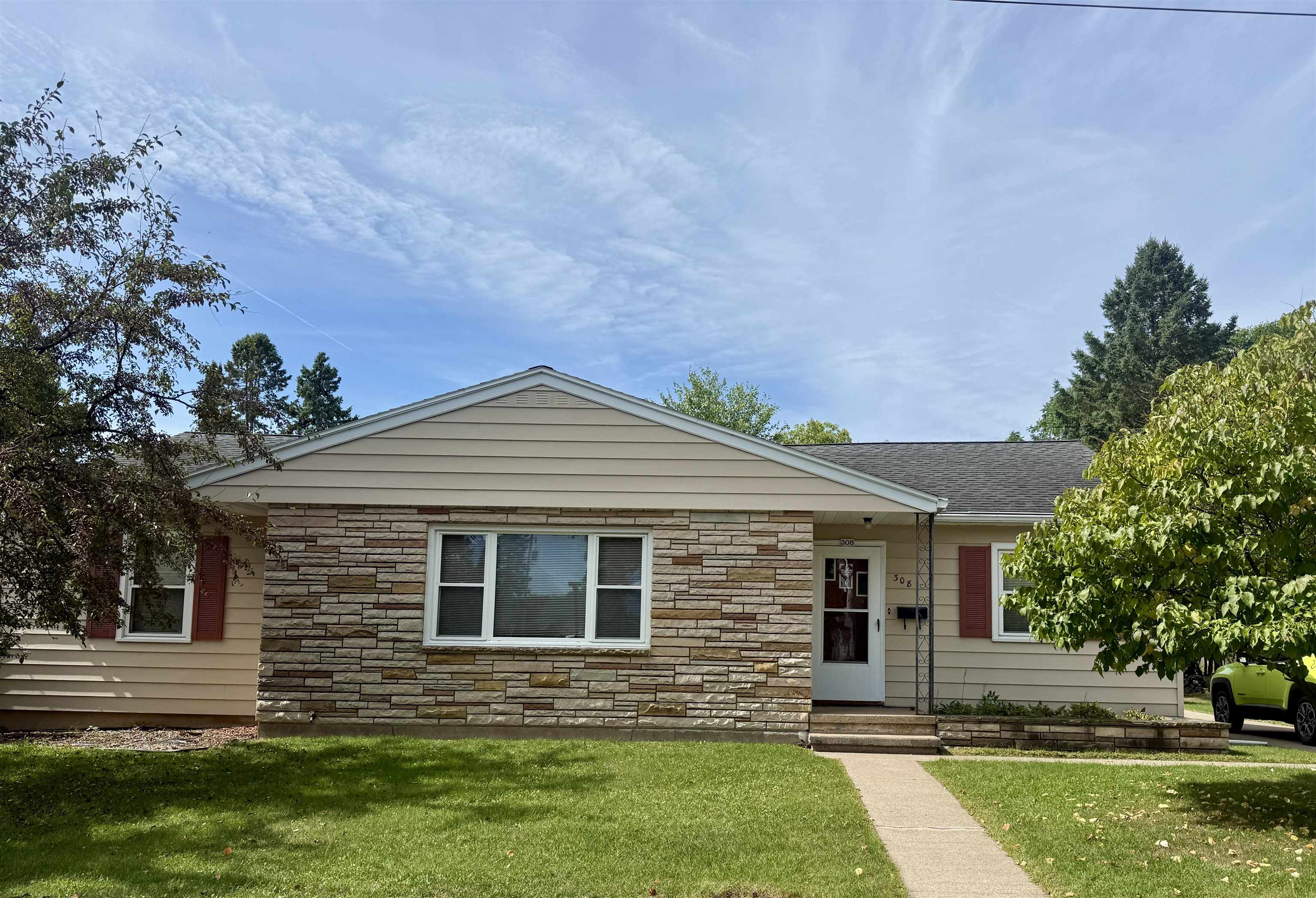 308 S SALES STREET, Merrill, Wisconsin 54452, 3 Bedrooms Bedrooms, ,2 BathroomsBathrooms,Residential,For Sale,308 S SALES STREET,22604495
