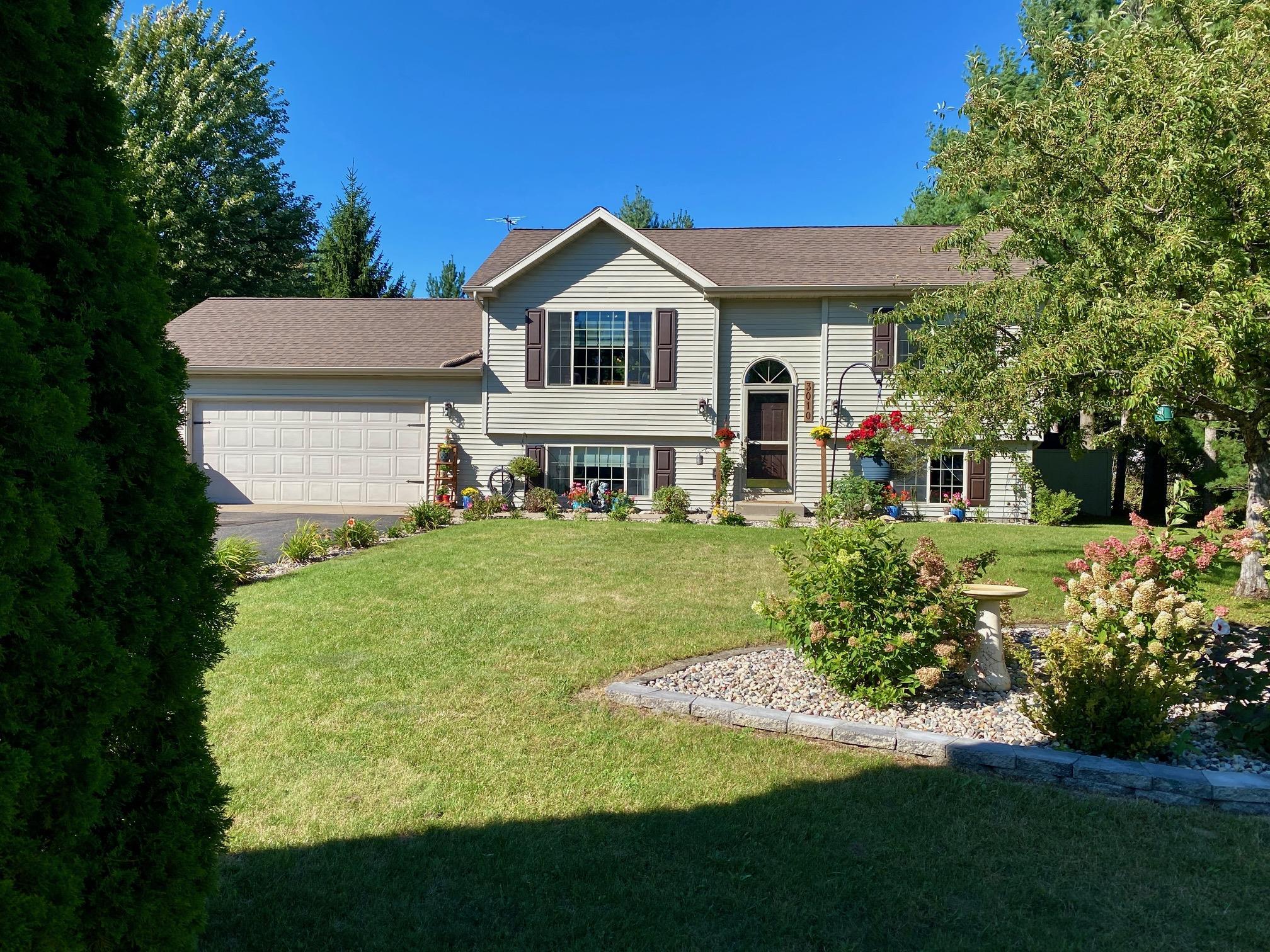 3010 PENDLETON PLACE, Plover, Wisconsin 54467, 3 Bedrooms Bedrooms, ,2 BathroomsBathrooms,Residential,For Sale,3010 PENDLETON PLACE,22604504