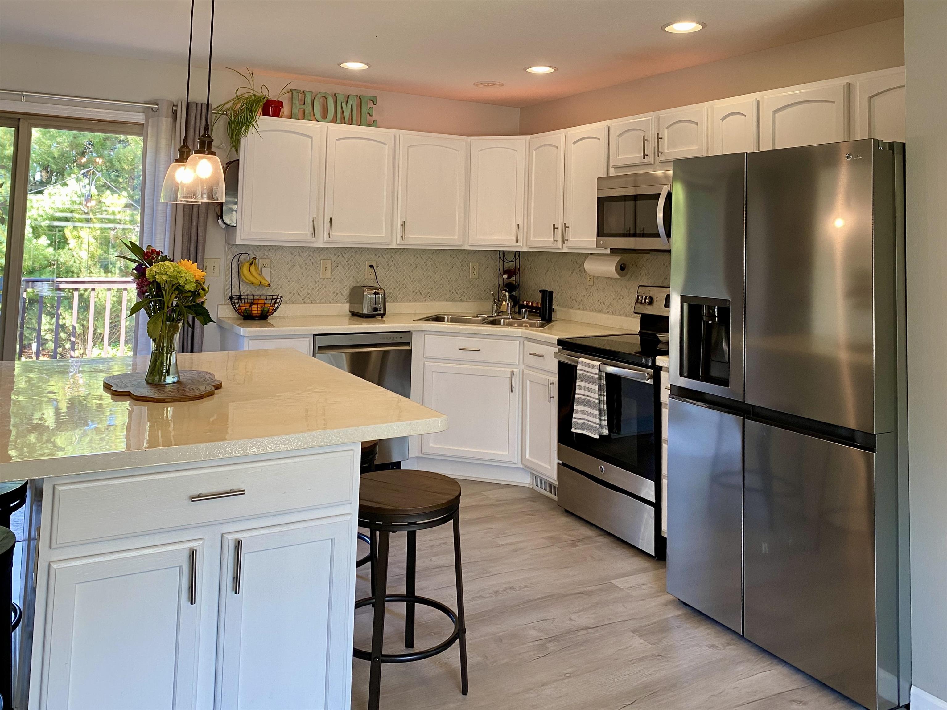 3010 PENDLETON PLACE, Plover, Wisconsin 54467, 3 Bedrooms Bedrooms, ,2 BathroomsBathrooms,Residential,For Sale,3010 PENDLETON PLACE,22604504