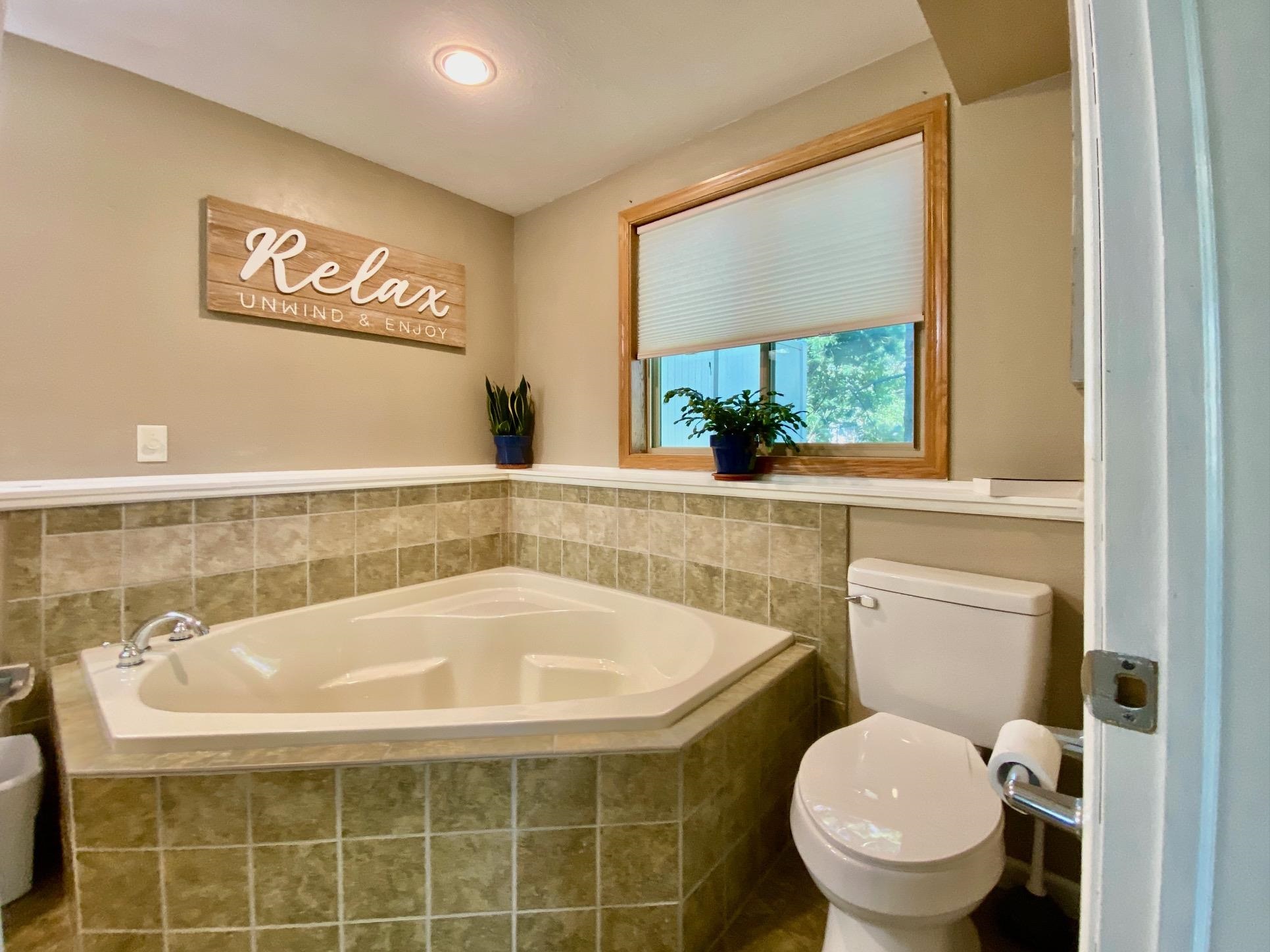 3010 PENDLETON PLACE, Plover, Wisconsin 54467, 3 Bedrooms Bedrooms, ,2 BathroomsBathrooms,Residential,For Sale,3010 PENDLETON PLACE,22604504