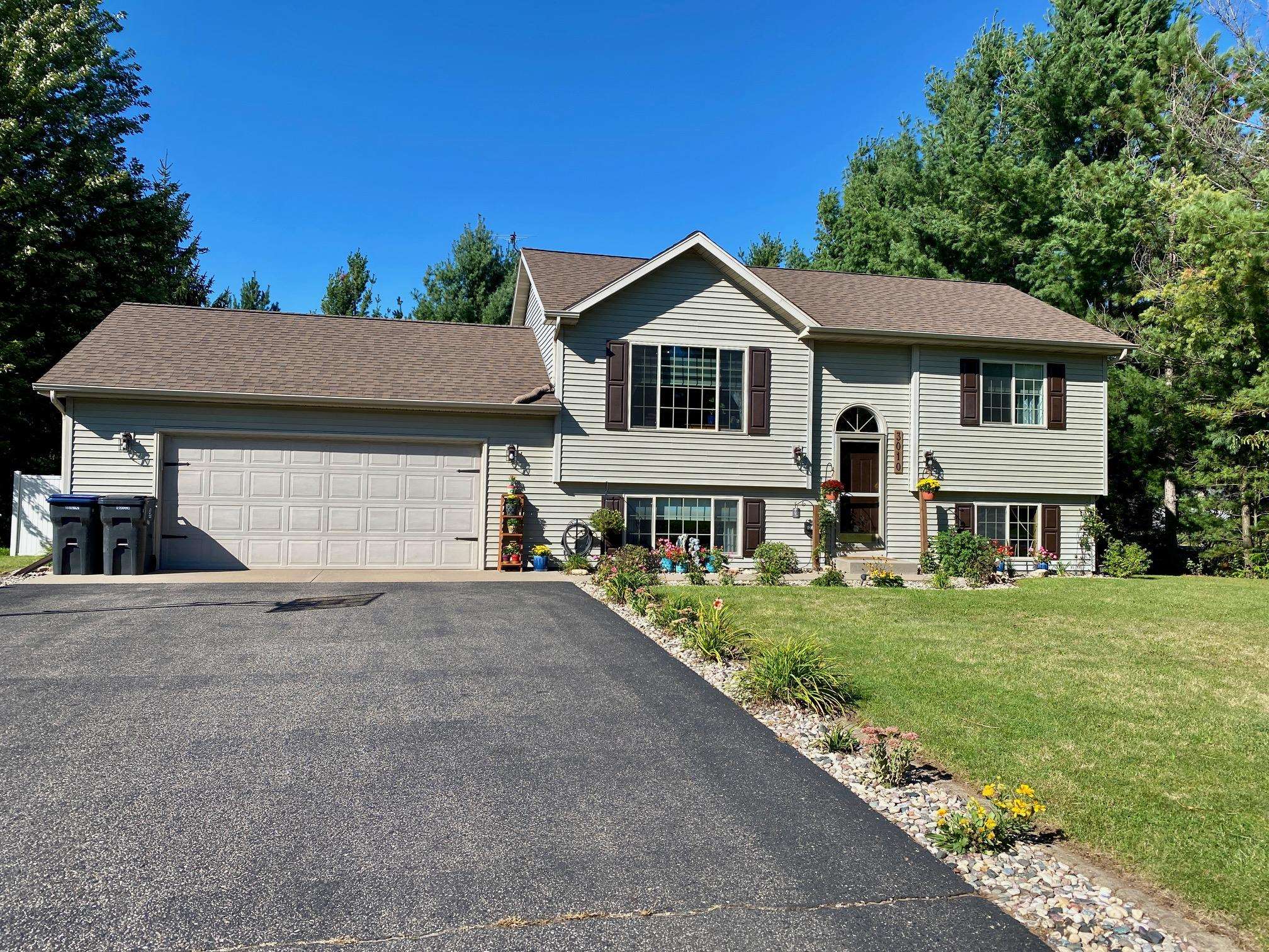 3010 PENDLETON PLACE, Plover, Wisconsin 54467, 3 Bedrooms Bedrooms, ,2 BathroomsBathrooms,Residential,For Sale,3010 PENDLETON PLACE,22604504
