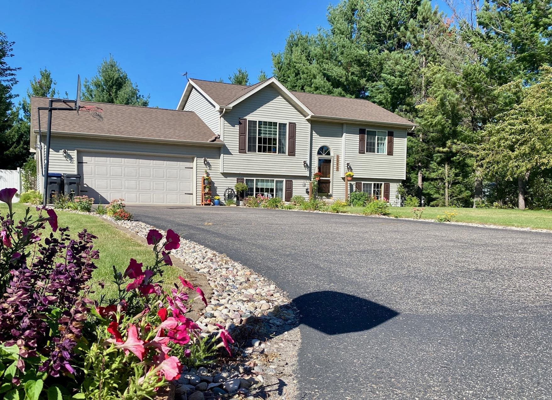 3010 PENDLETON PLACE, Plover, Wisconsin 54467, 3 Bedrooms Bedrooms, ,2 BathroomsBathrooms,Residential,For Sale,3010 PENDLETON PLACE,22604504