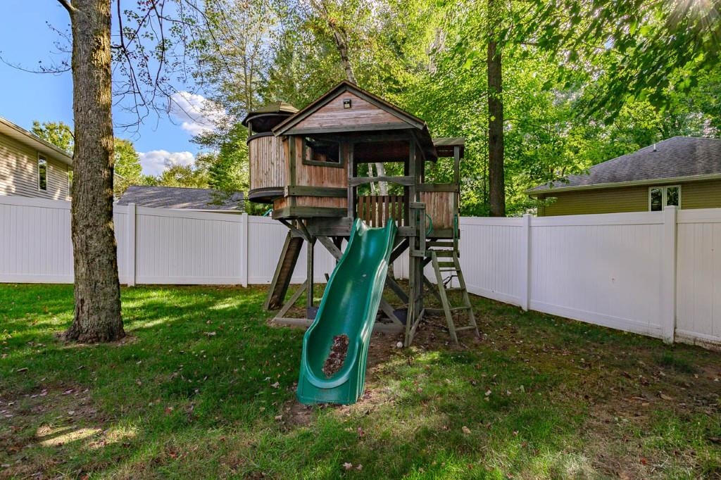6402 DOMINIKA STREET, Weston, Wisconsin 54476, 4 Bedrooms Bedrooms, ,3 BathroomsBathrooms,Residential,For Sale,6402 DOMINIKA STREET,22604506