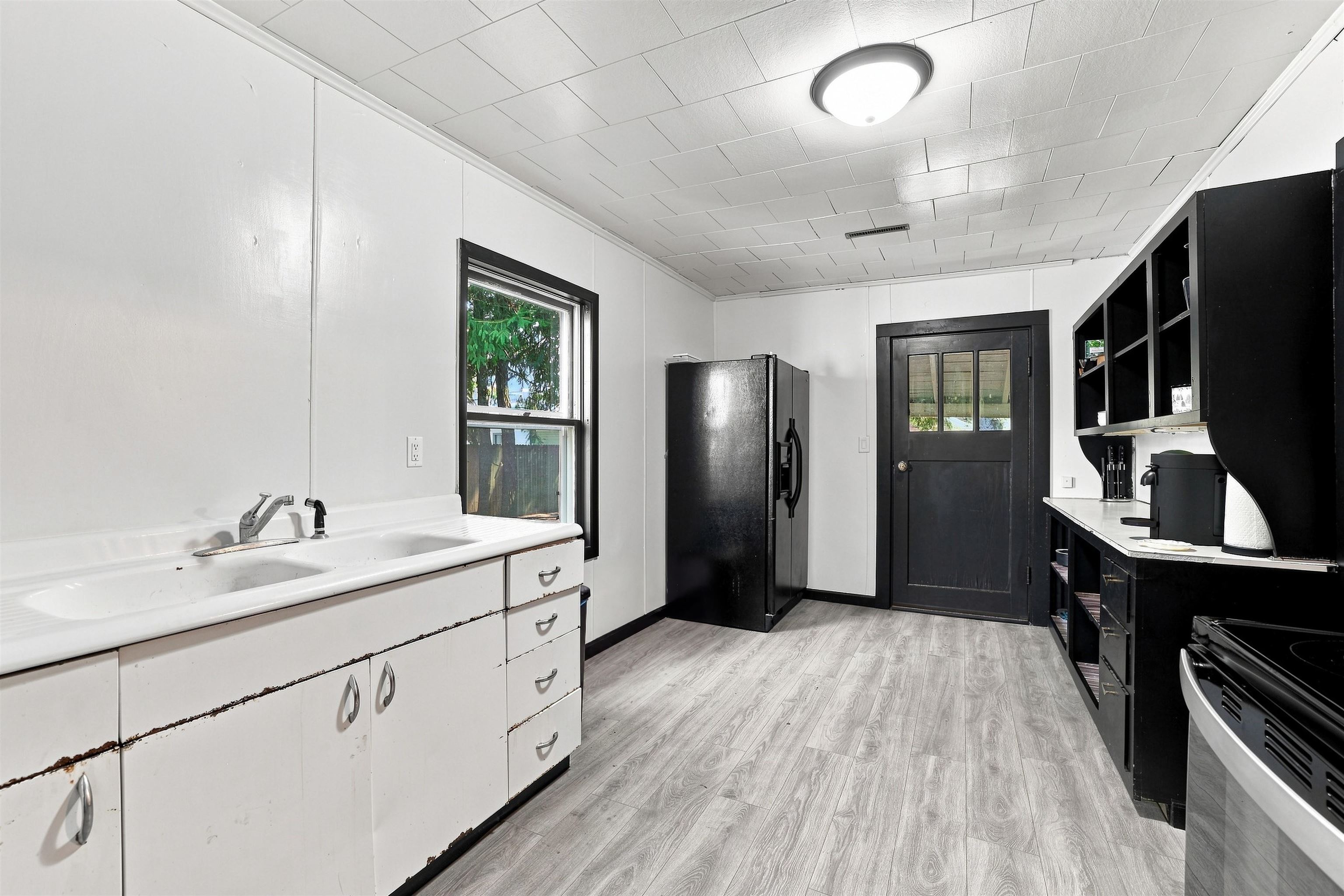 1733 OAK STREET, Stevens Point, Wisconsin 54481, 3 Bedrooms Bedrooms, ,1 BathroomBathrooms,Residential,For Sale,1733 OAK STREET,22604512