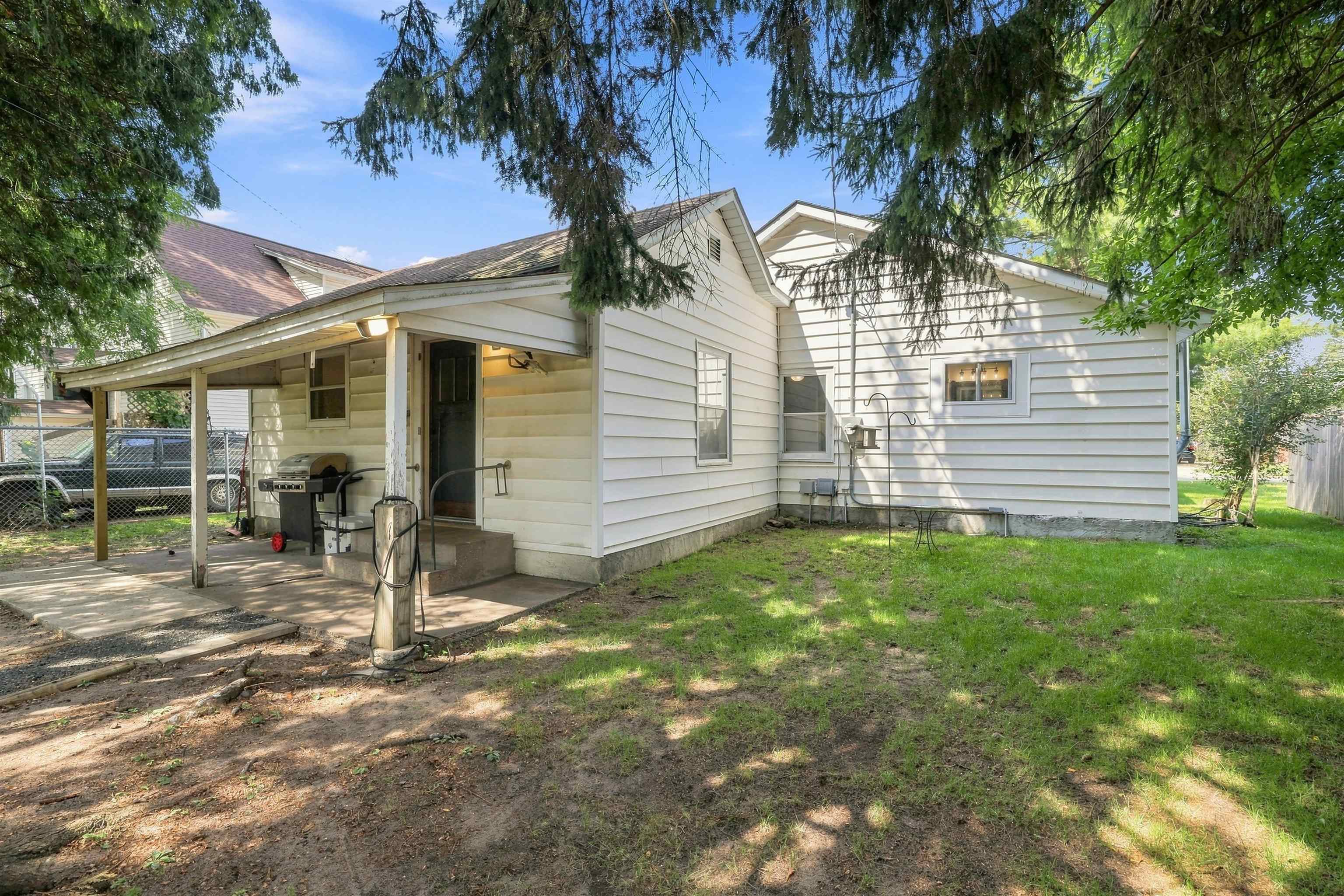 1733 OAK STREET, Stevens Point, Wisconsin 54481, 3 Bedrooms Bedrooms, ,1 BathroomBathrooms,Residential,For Sale,1733 OAK STREET,22604512