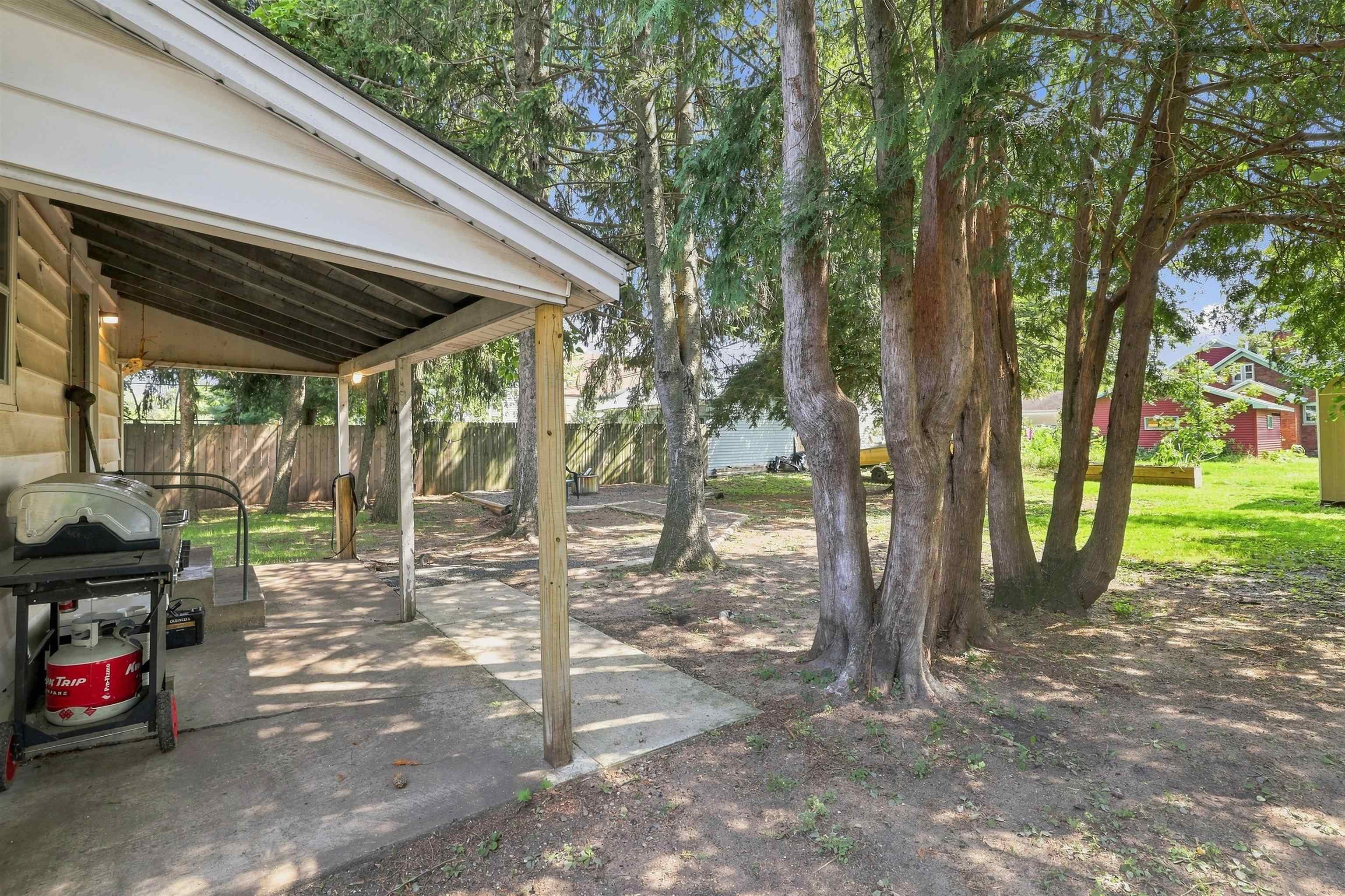 1733 OAK STREET, Stevens Point, Wisconsin 54481, 3 Bedrooms Bedrooms, ,1 BathroomBathrooms,Residential,For Sale,1733 OAK STREET,22604512