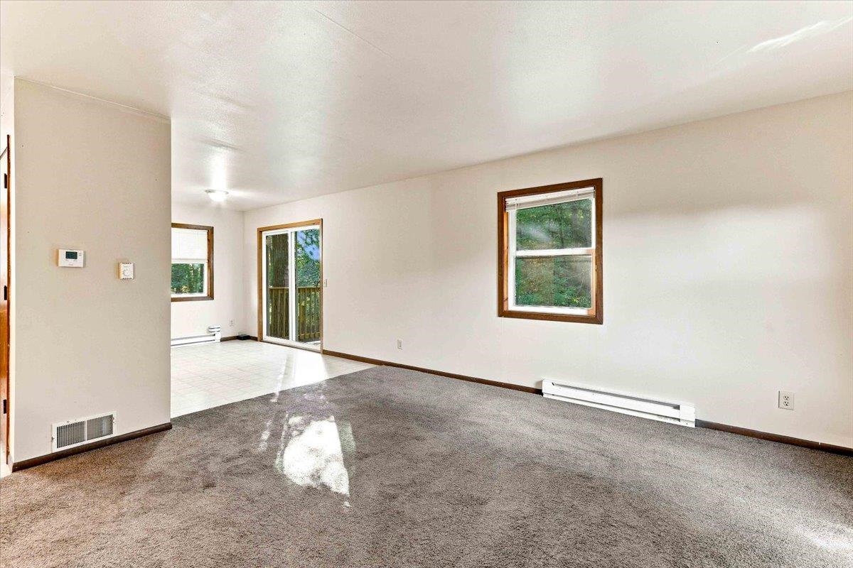 2460 2ND AVENUE SOUTH, Wisconsin Rapids, Wisconsin 54495, 2 Bedrooms Bedrooms, 5 Rooms Rooms,1.5 BathroomsBathrooms,Multi-family,For Sale,2460 2ND AVENUE SOUTH,22604514