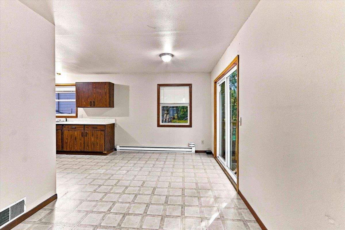 2460 2ND AVENUE SOUTH, Wisconsin Rapids, Wisconsin 54495, 2 Bedrooms Bedrooms, 5 Rooms Rooms,1.5 BathroomsBathrooms,Multi-family,For Sale,2460 2ND AVENUE SOUTH,22604514