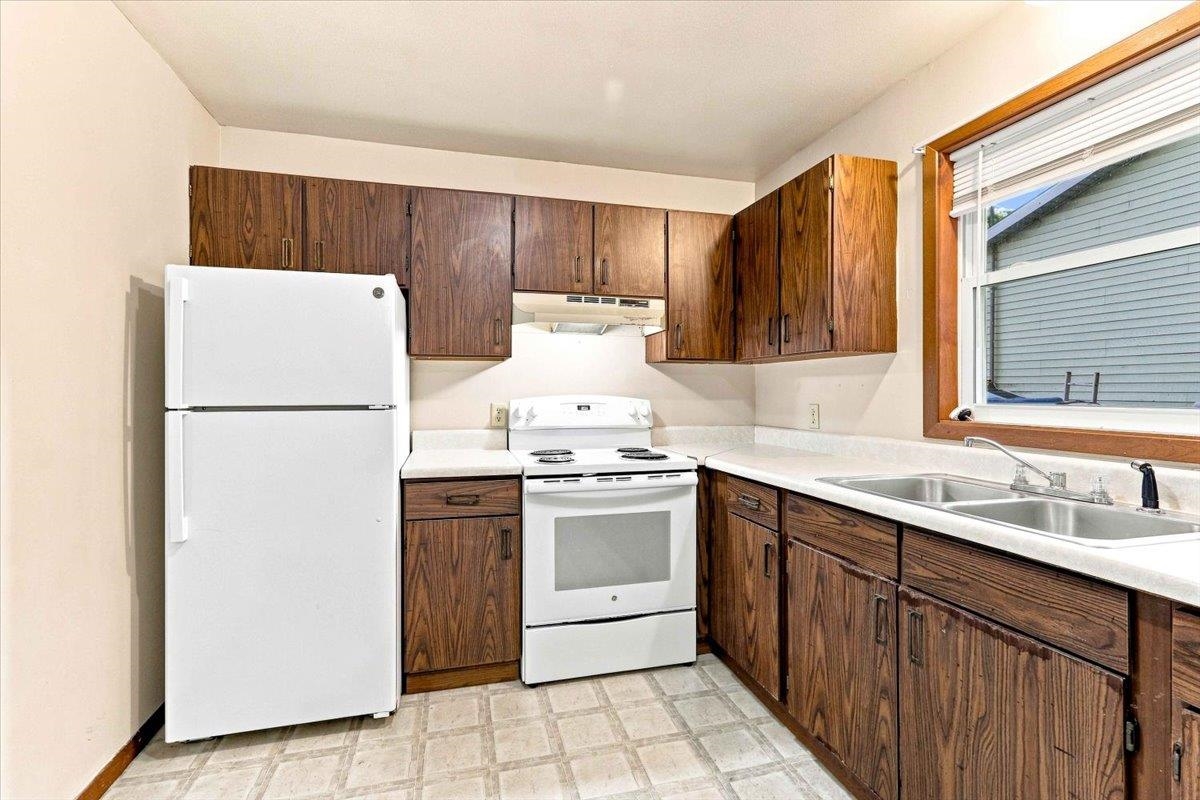 2460 2ND AVENUE SOUTH, Wisconsin Rapids, Wisconsin 54495, 2 Bedrooms Bedrooms, 5 Rooms Rooms,1.5 BathroomsBathrooms,Multi-family,For Sale,2460 2ND AVENUE SOUTH,22604514