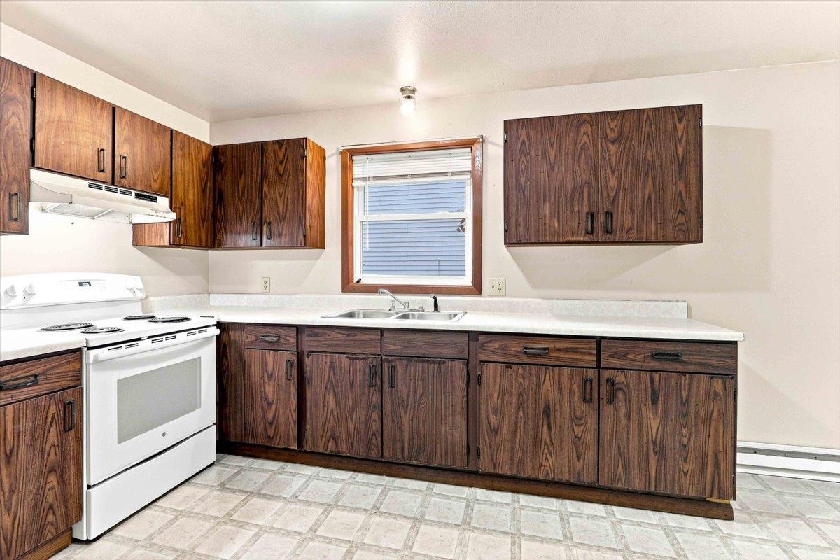 2460 2ND AVENUE SOUTH, Wisconsin Rapids, Wisconsin 54495, 2 Bedrooms Bedrooms, 5 Rooms Rooms,1.5 BathroomsBathrooms,Multi-family,For Sale,2460 2ND AVENUE SOUTH,22604514