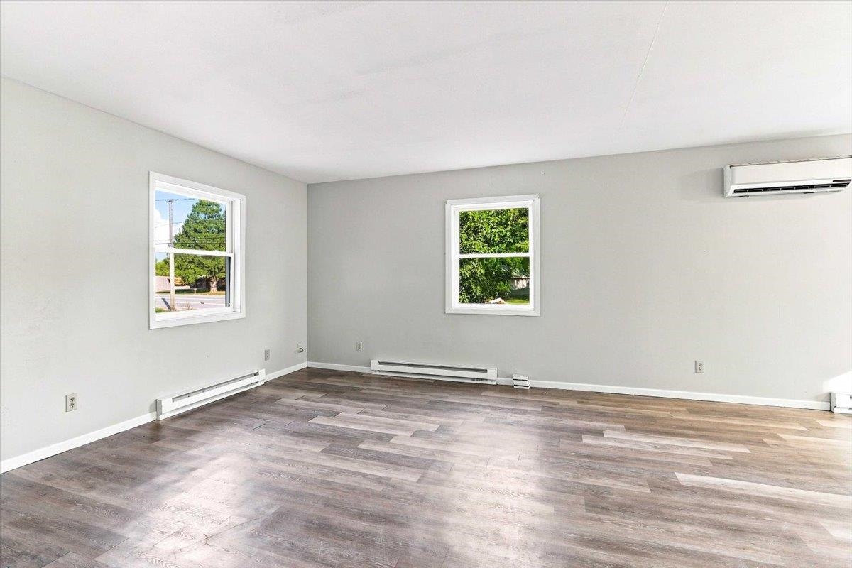 2460 2ND AVENUE SOUTH, Wisconsin Rapids, Wisconsin 54495, 2 Bedrooms Bedrooms, 5 Rooms Rooms,1.5 BathroomsBathrooms,Multi-family,For Sale,2460 2ND AVENUE SOUTH,22604514