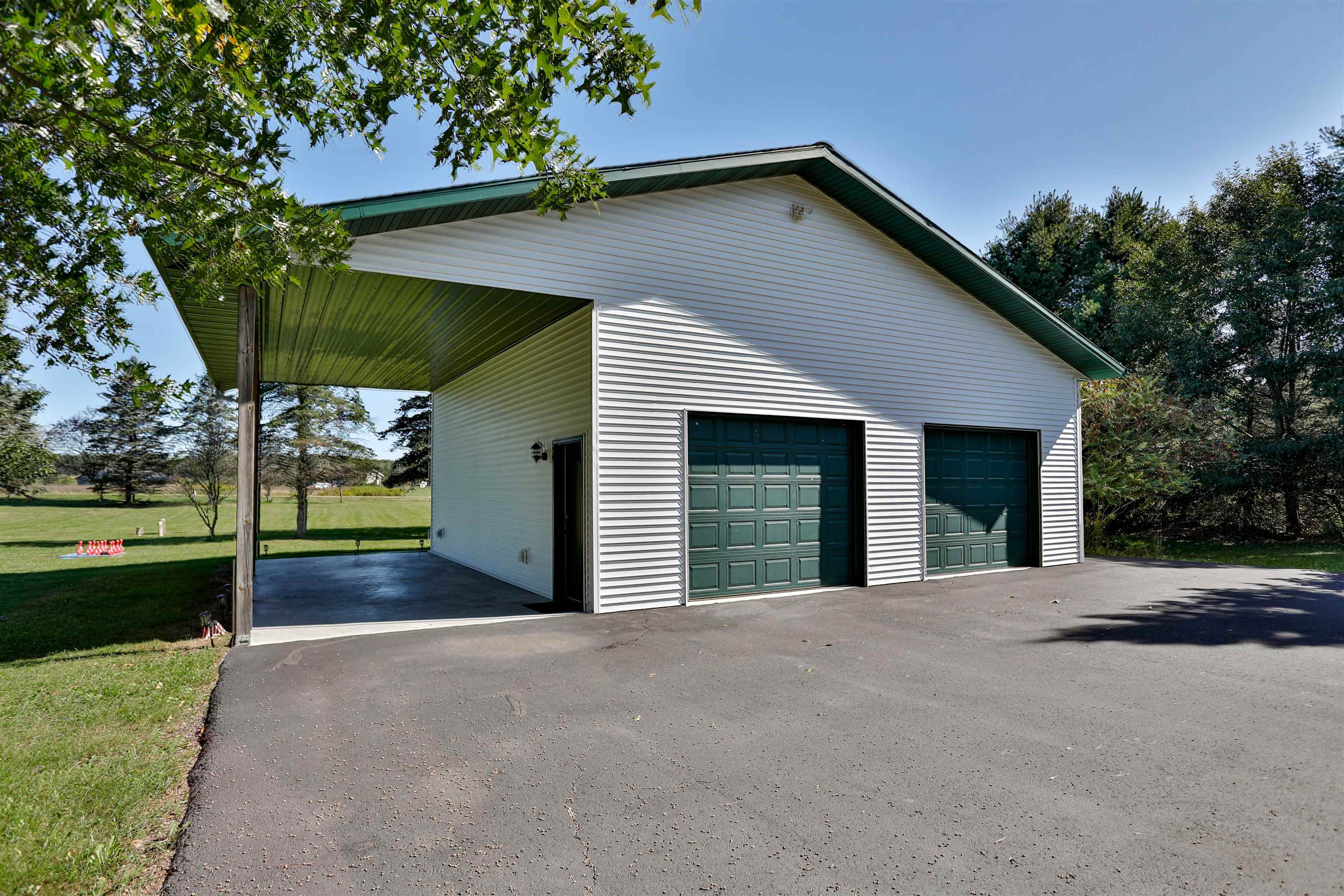 N2938 LOKEMOEN ROAD, Merrill, Wisconsin 54452, 5 Bedrooms Bedrooms, ,3 BathroomsBathrooms,Residential,For Sale,N2938 LOKEMOEN ROAD,22604515