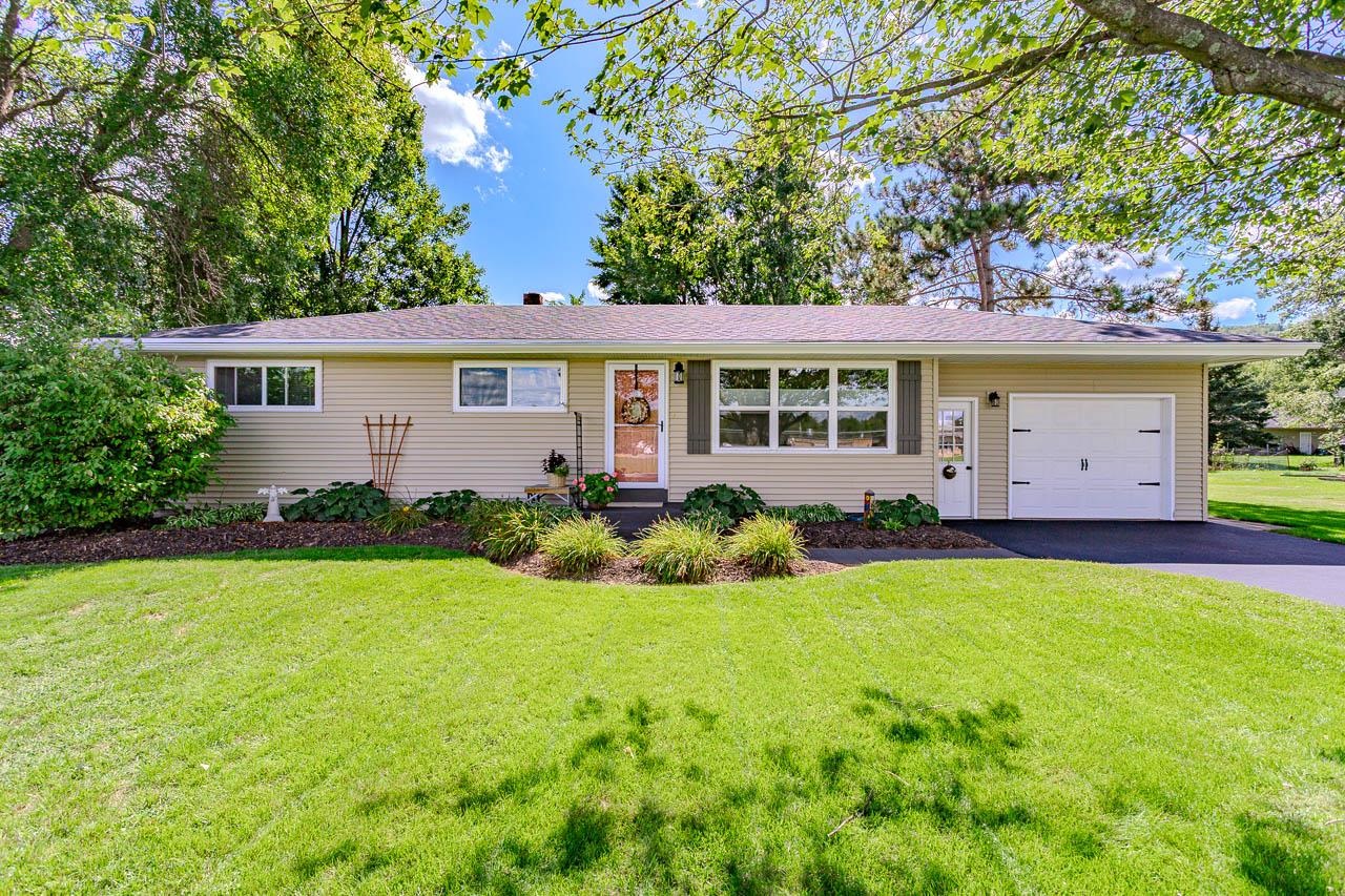150947 WOODTHRUSH LANE, Wausau, Wisconsin 54401, 3 Bedrooms Bedrooms, ,1 BathroomBathrooms,Residential,For Sale,150947 WOODTHRUSH LANE,22604517