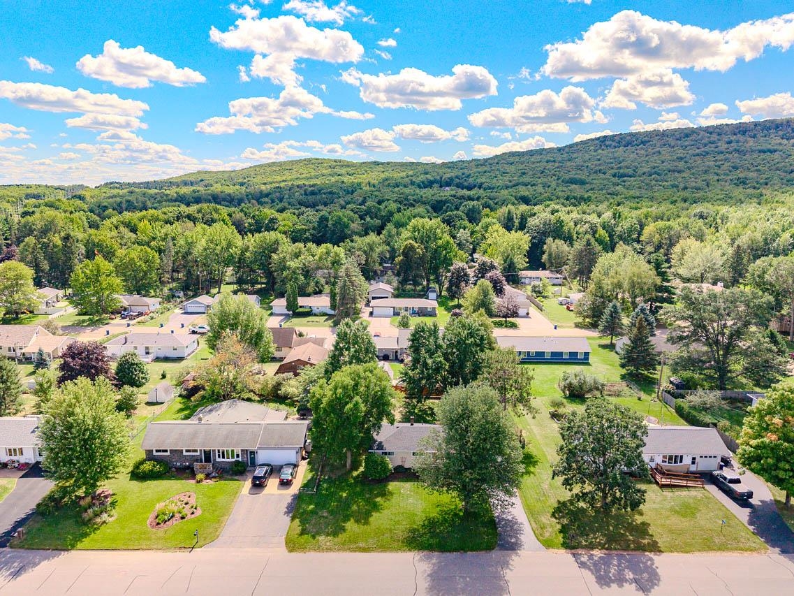 150947 WOODTHRUSH LANE, Wausau, Wisconsin 54401, 3 Bedrooms Bedrooms, ,1 BathroomBathrooms,Residential,For Sale,150947 WOODTHRUSH LANE,22604517