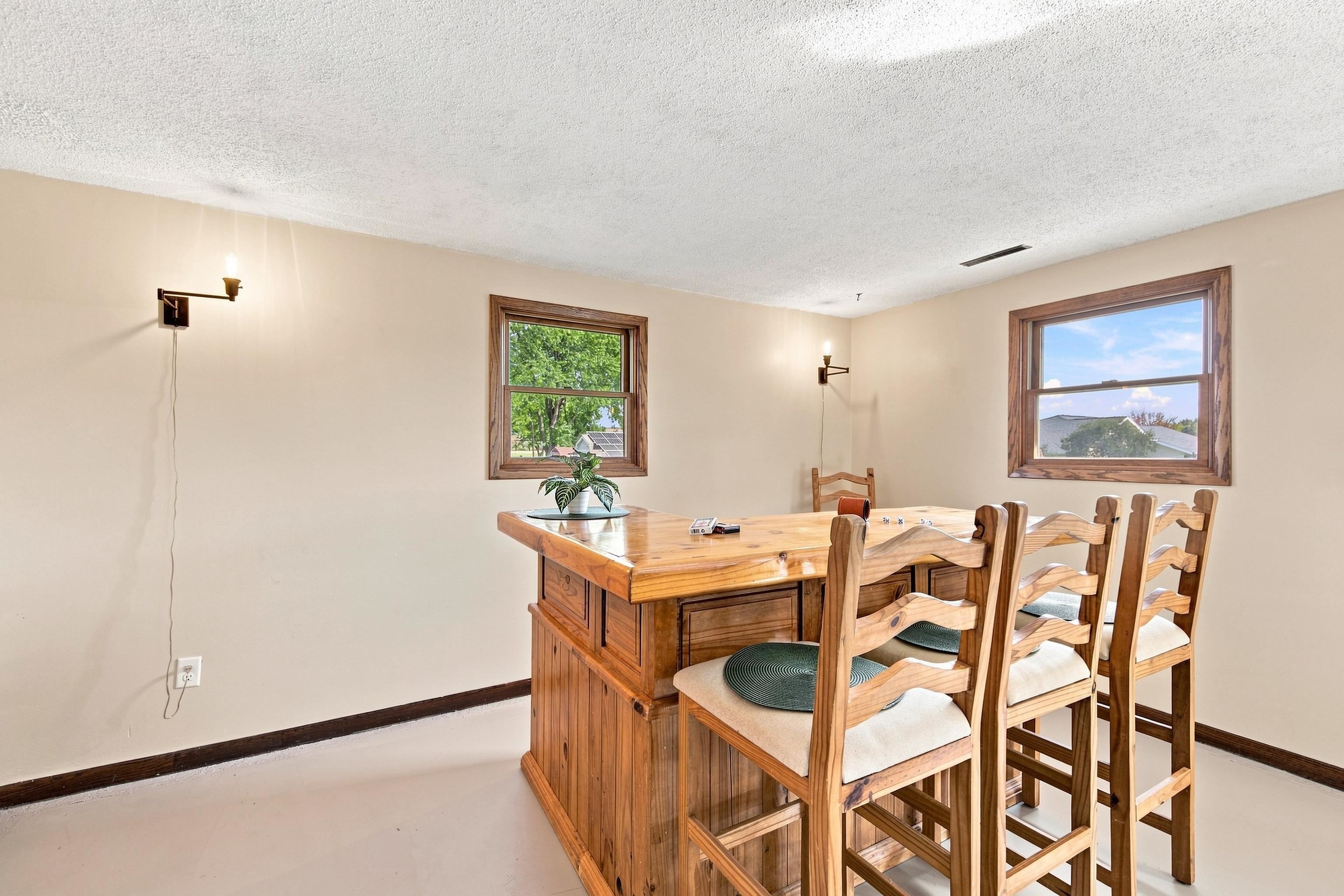 1601 S LINCOLN AVENUE, Marshfield, Wisconsin 54449, 4 Bedrooms Bedrooms, ,2 BathroomsBathrooms,Residential,For Sale,1601 S LINCOLN AVENUE,22604519