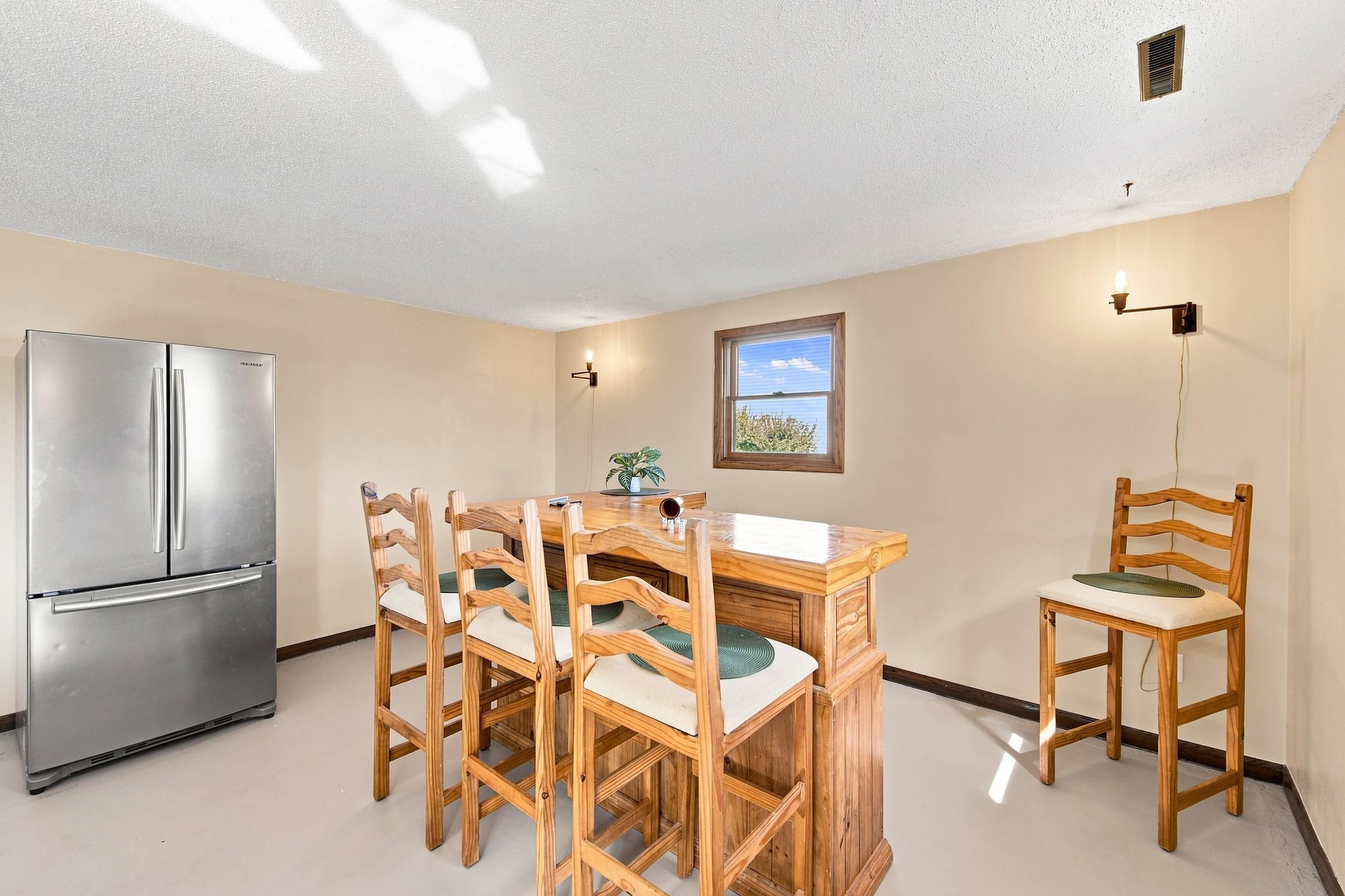 1601 S LINCOLN AVENUE, Marshfield, Wisconsin 54449, 4 Bedrooms Bedrooms, ,2 BathroomsBathrooms,Residential,For Sale,1601 S LINCOLN AVENUE,22604519