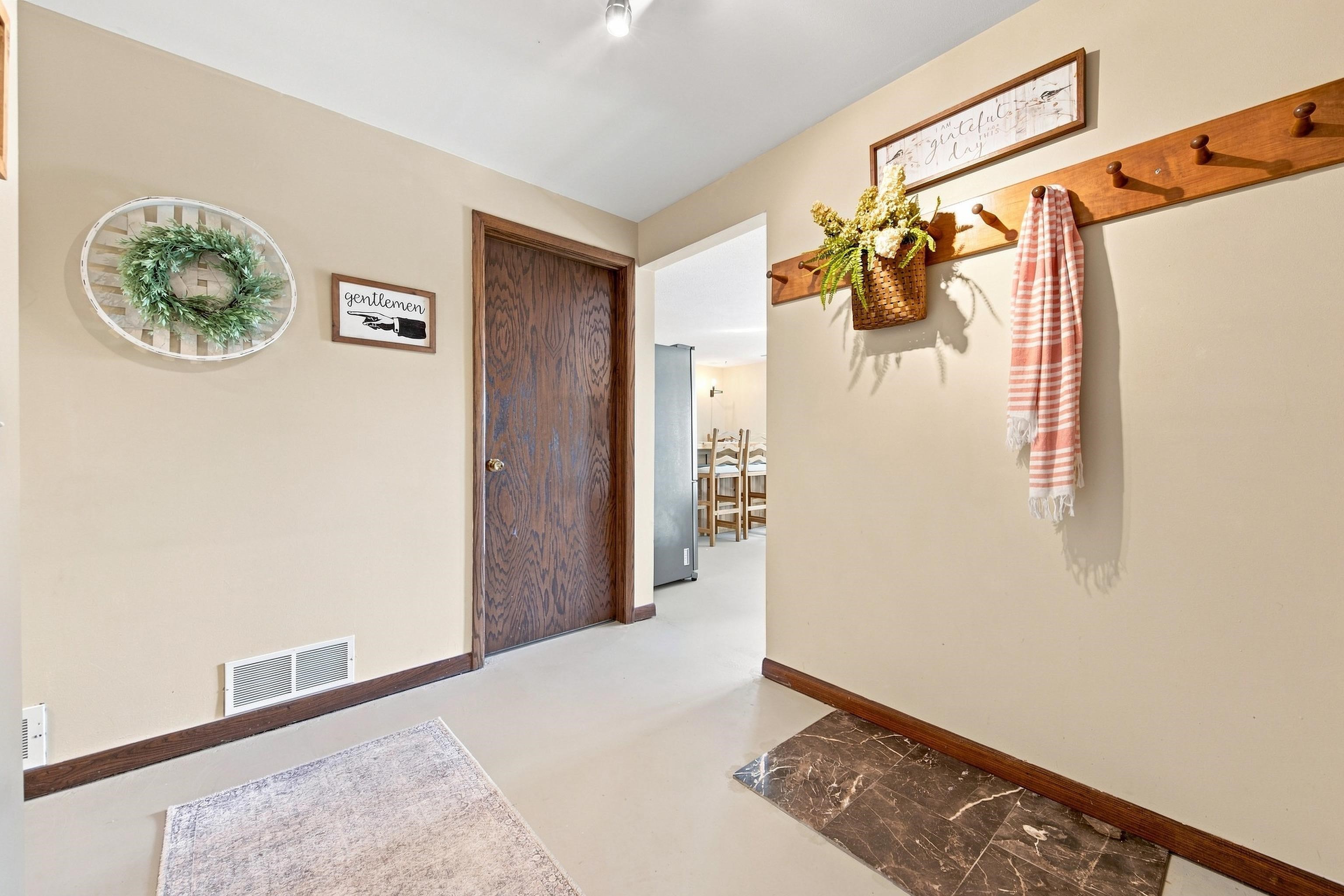 1601 S LINCOLN AVENUE, Marshfield, Wisconsin 54449, 4 Bedrooms Bedrooms, ,2 BathroomsBathrooms,Residential,For Sale,1601 S LINCOLN AVENUE,22604519