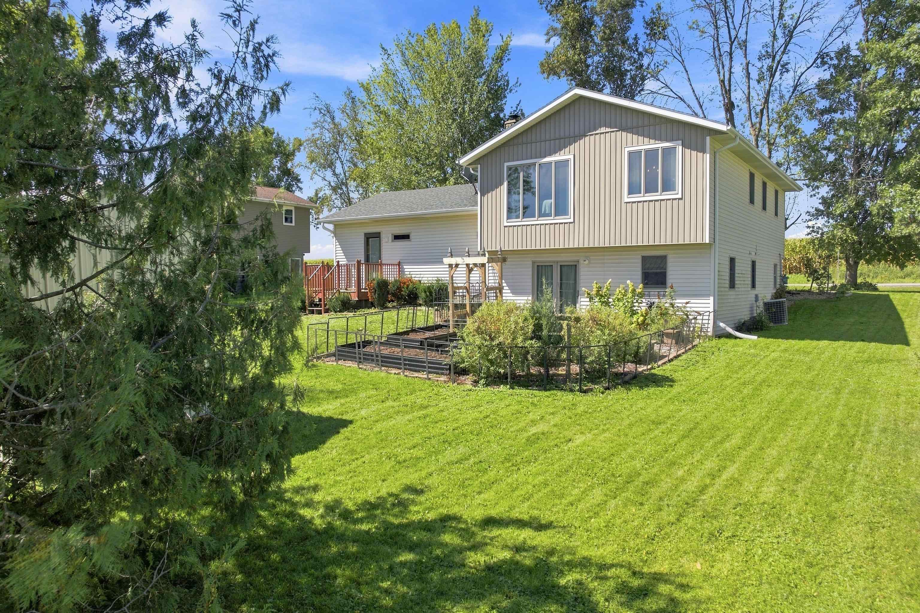 1601 S LINCOLN AVENUE, Marshfield, Wisconsin 54449, 4 Bedrooms Bedrooms, ,2 BathroomsBathrooms,Residential,For Sale,1601 S LINCOLN AVENUE,22604519