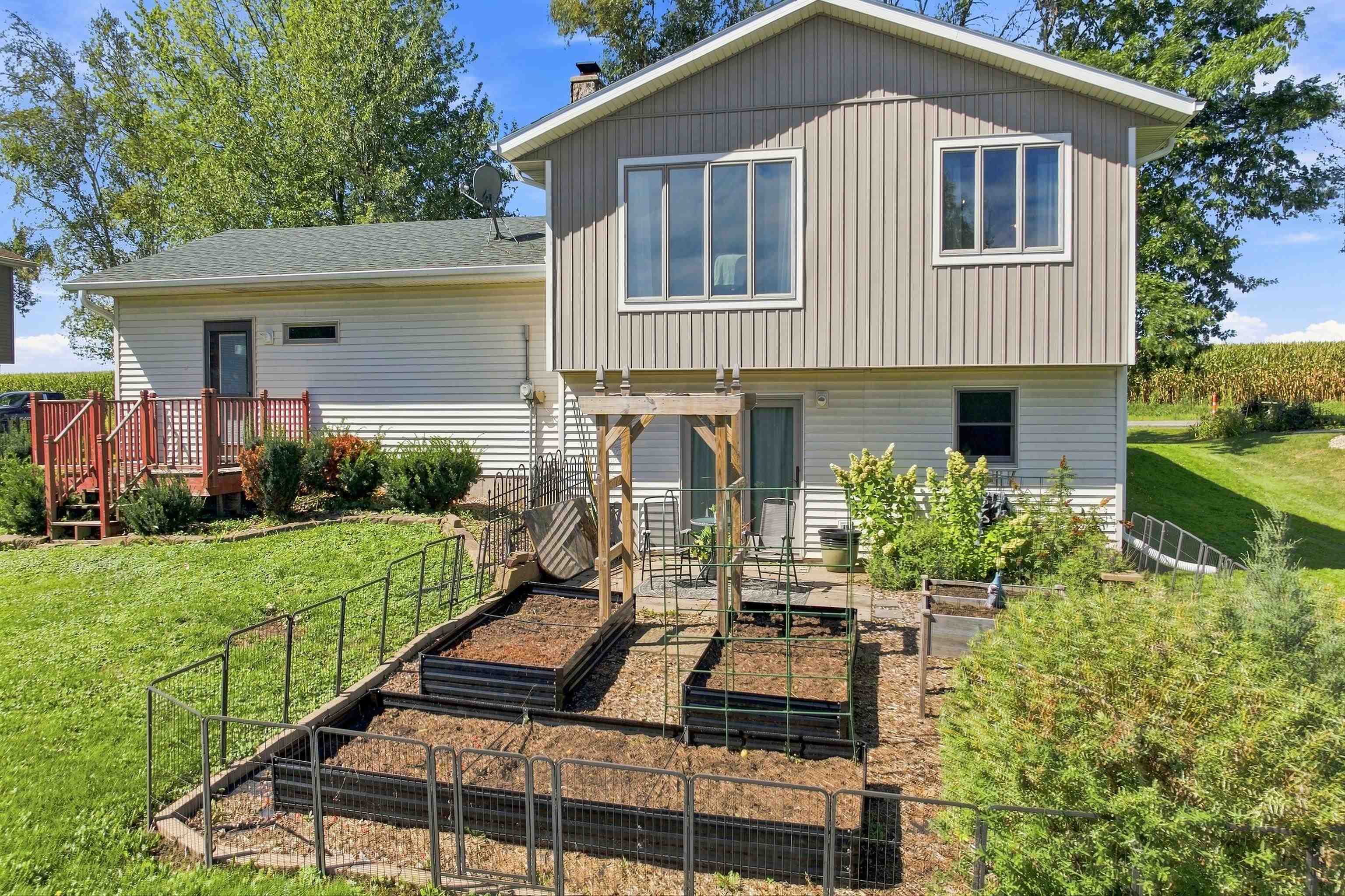 1601 S LINCOLN AVENUE, Marshfield, Wisconsin 54449, 4 Bedrooms Bedrooms, ,2 BathroomsBathrooms,Residential,For Sale,1601 S LINCOLN AVENUE,22604519