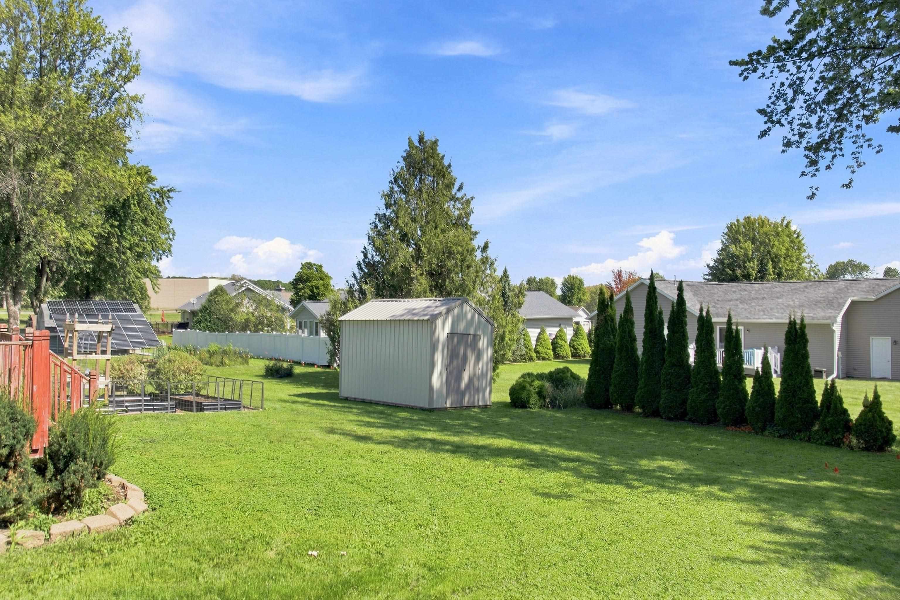 1601 S LINCOLN AVENUE, Marshfield, Wisconsin 54449, 4 Bedrooms Bedrooms, ,2 BathroomsBathrooms,Residential,For Sale,1601 S LINCOLN AVENUE,22604519