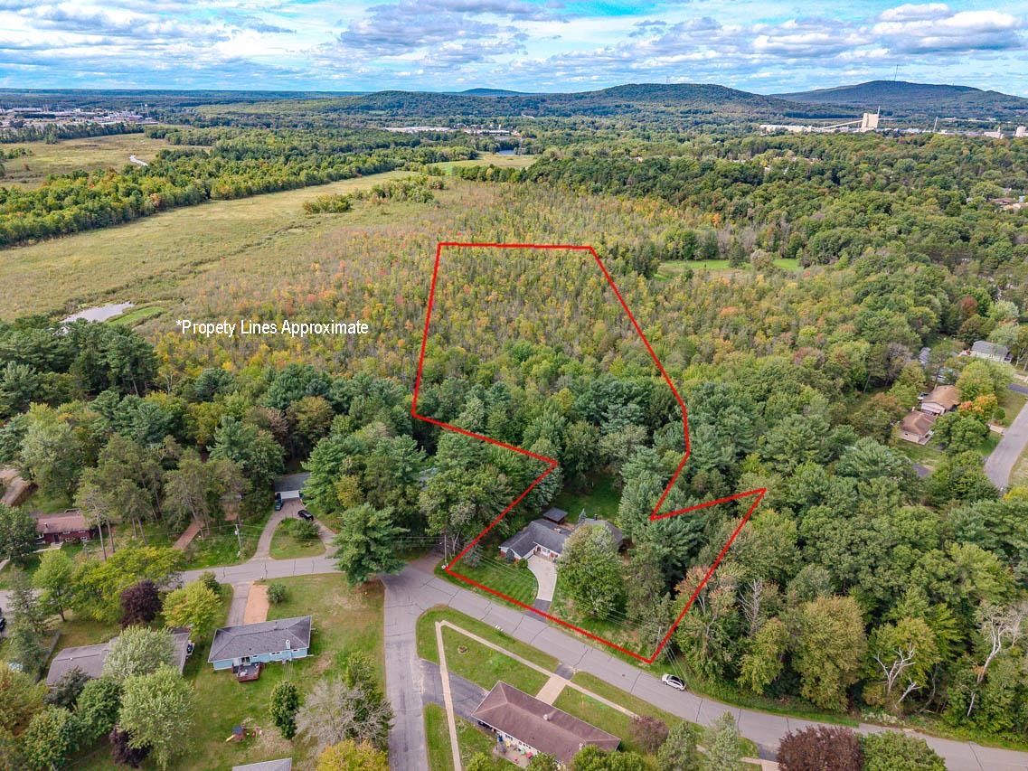 9010 REED ROAD, Rothschild, Wisconsin 54474, 4 Bedrooms Bedrooms, ,2 BathroomsBathrooms,Residential,For Sale,9010 REED ROAD,22604520