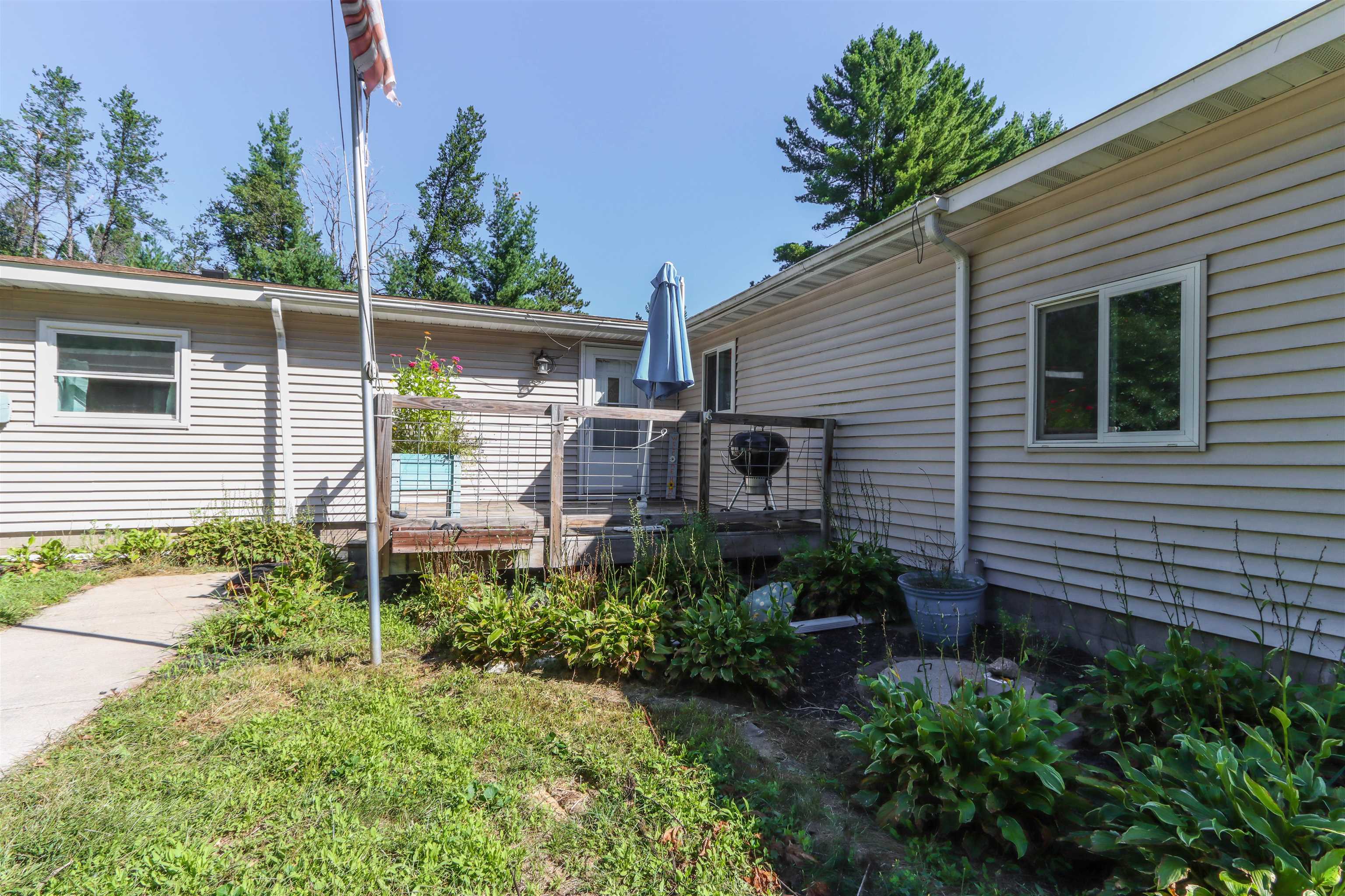 8610 LAKE ROAD, Wisconsin Rapids, Wisconsin 54494, 3 Bedrooms Bedrooms, ,2 BathroomsBathrooms,Residential,For Sale,8610 LAKE ROAD,22604532