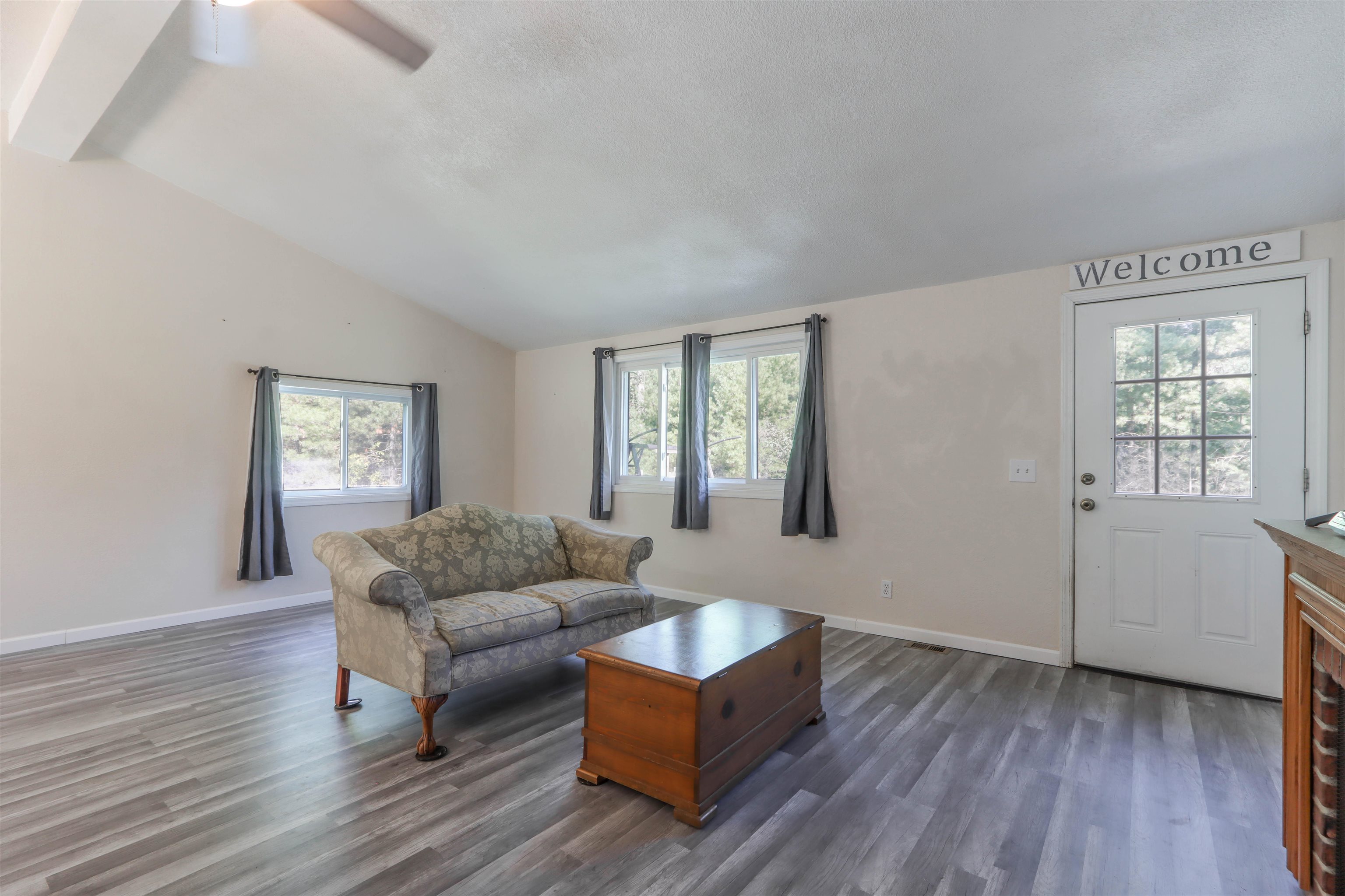8610 LAKE ROAD, Wisconsin Rapids, Wisconsin 54494, 3 Bedrooms Bedrooms, ,2 BathroomsBathrooms,Residential,For Sale,8610 LAKE ROAD,22604532