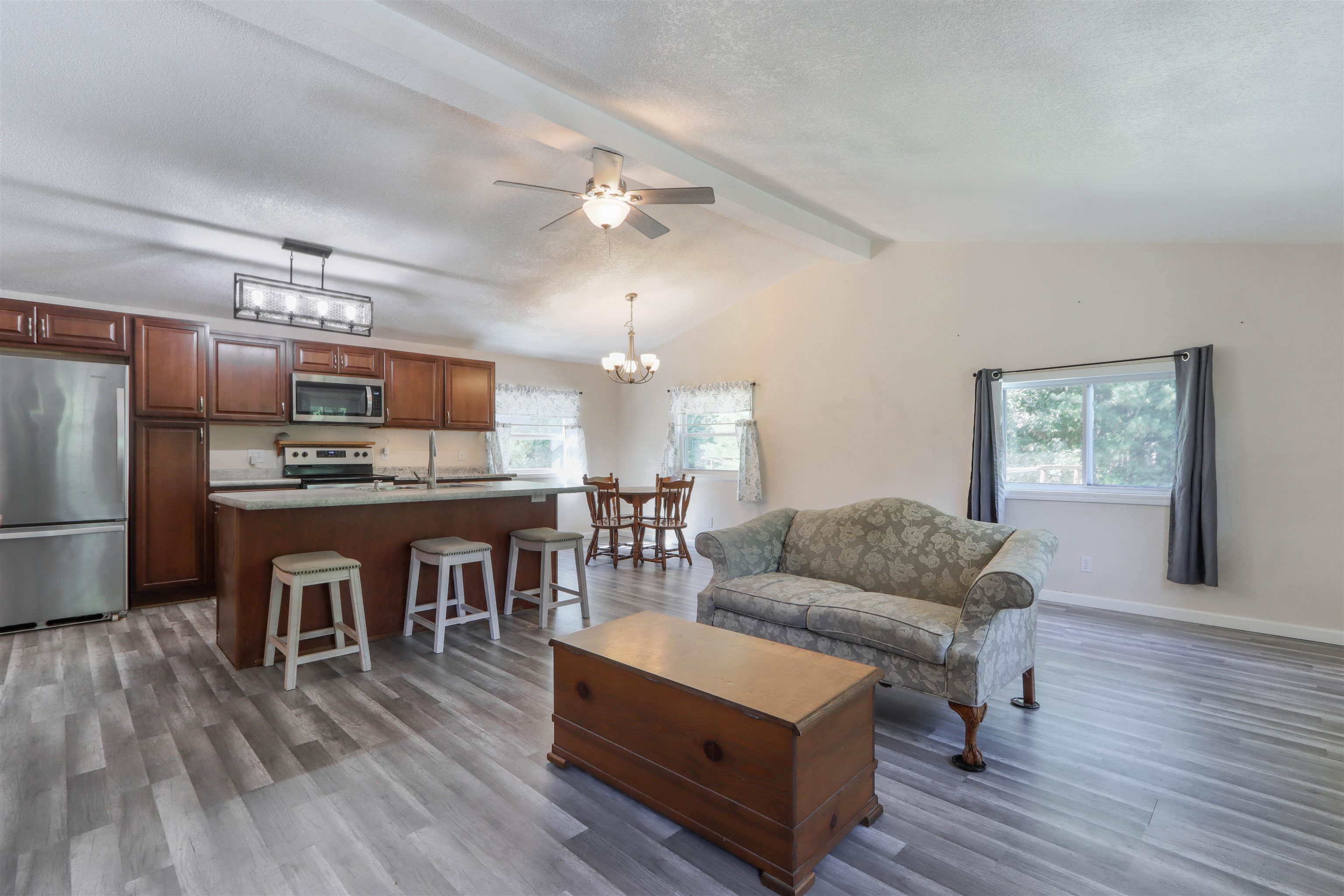 8610 LAKE ROAD, Wisconsin Rapids, Wisconsin 54494, 3 Bedrooms Bedrooms, ,2 BathroomsBathrooms,Residential,For Sale,8610 LAKE ROAD,22604532