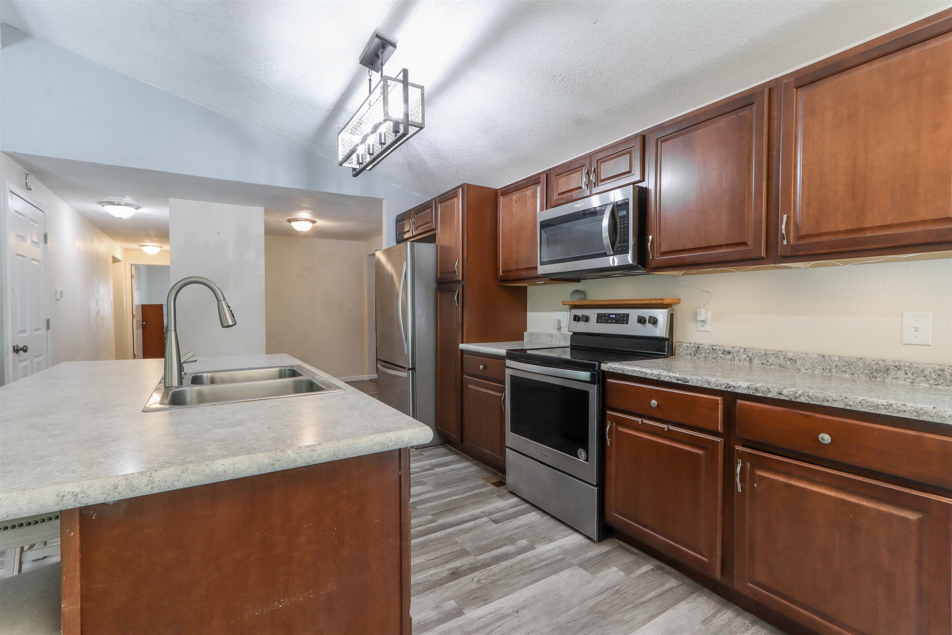 8610 LAKE ROAD, Wisconsin Rapids, Wisconsin 54494, 3 Bedrooms Bedrooms, ,2 BathroomsBathrooms,Residential,For Sale,8610 LAKE ROAD,22604532