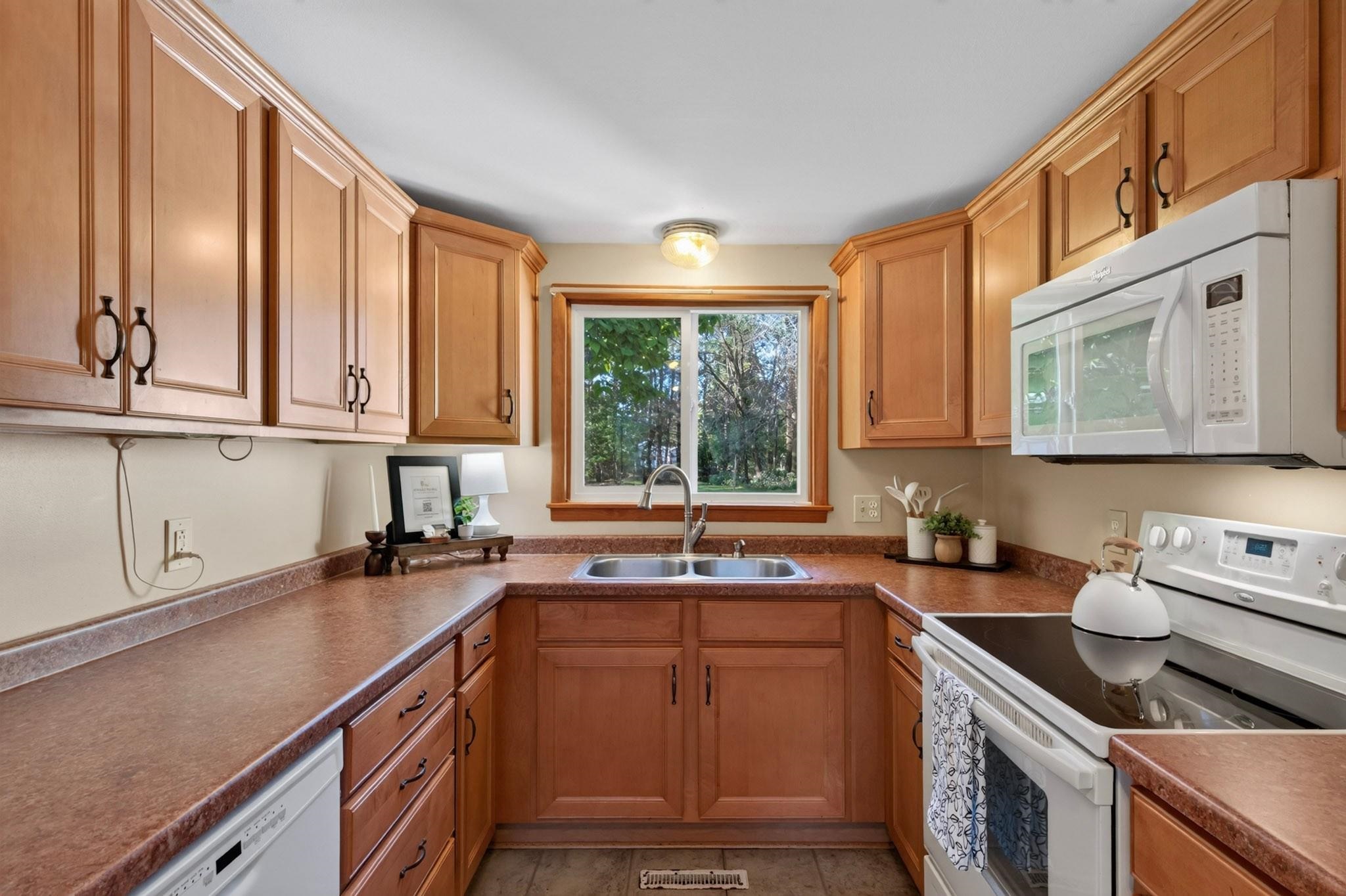 5811 WAZEECHA AVENUE, Wisconsin Rapids, Wisconsin 54494, 3 Bedrooms Bedrooms, ,1 BathroomBathrooms,Residential,For Sale,5811 WAZEECHA AVENUE,22604537