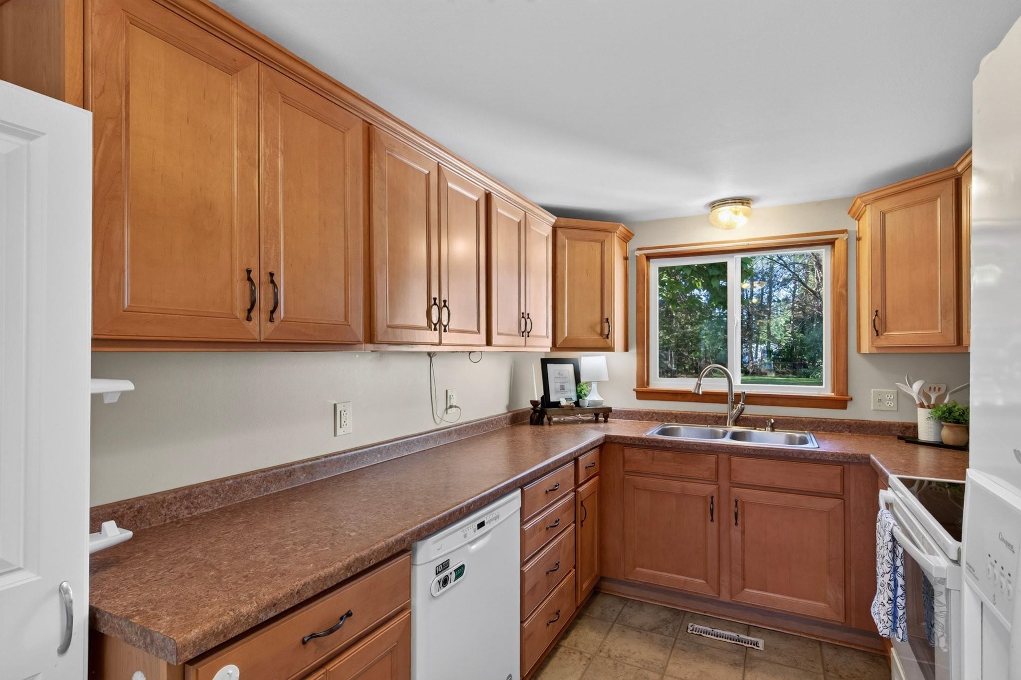 5811 WAZEECHA AVENUE, Wisconsin Rapids, Wisconsin 54494, 3 Bedrooms Bedrooms, ,1 BathroomBathrooms,Residential,For Sale,5811 WAZEECHA AVENUE,22604537