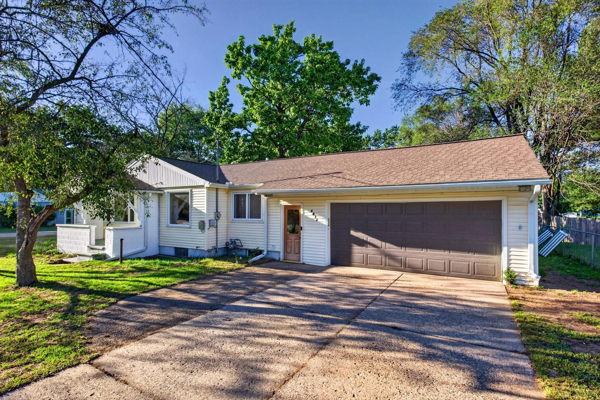 5811 WAZEECHA AVENUE, Wisconsin Rapids, Wisconsin 54494, 3 Bedrooms Bedrooms, ,1 BathroomBathrooms,Residential,For Sale,5811 WAZEECHA AVENUE,22604537