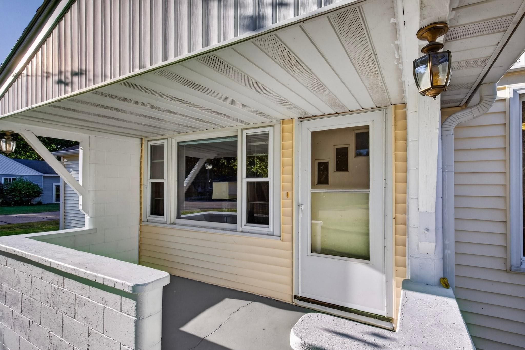 5811 WAZEECHA AVENUE, Wisconsin Rapids, Wisconsin 54494, 3 Bedrooms Bedrooms, ,1 BathroomBathrooms,Residential,For Sale,5811 WAZEECHA AVENUE,22604537