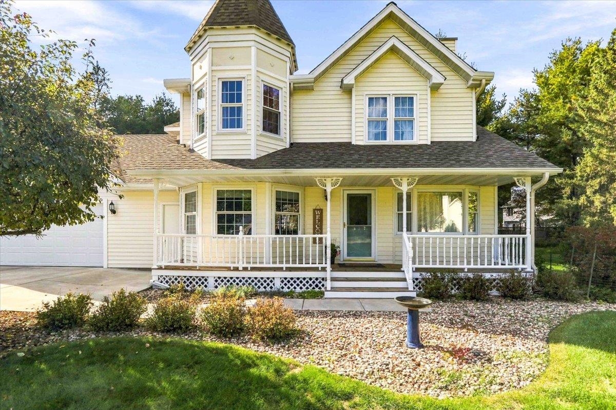 6020 W VALLEY COURT, Wisconsin Rapids, Wisconsin 54494, 3 Bedrooms Bedrooms, ,2 BathroomsBathrooms,Residential,For Sale,6020 W VALLEY COURT,22604544
