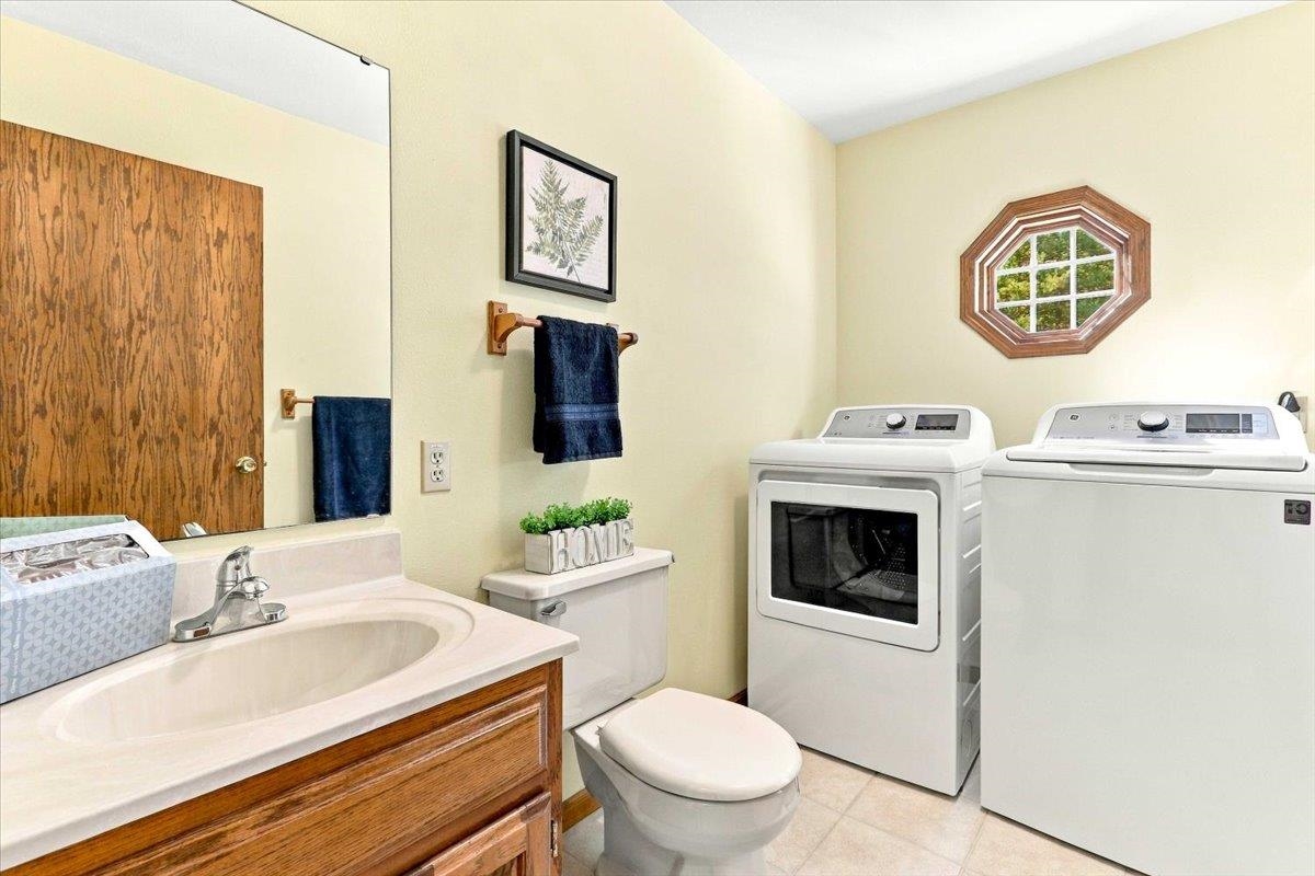 6020 W VALLEY COURT, Wisconsin Rapids, Wisconsin 54494, 3 Bedrooms Bedrooms, ,2 BathroomsBathrooms,Residential,For Sale,6020 W VALLEY COURT,22604544