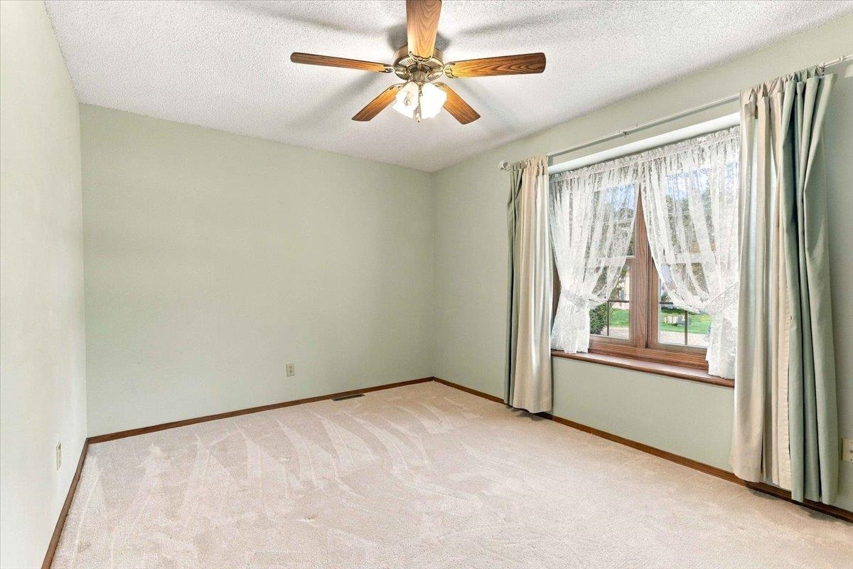 6020 W VALLEY COURT, Wisconsin Rapids, Wisconsin 54494, 3 Bedrooms Bedrooms, ,2 BathroomsBathrooms,Residential,For Sale,6020 W VALLEY COURT,22604544