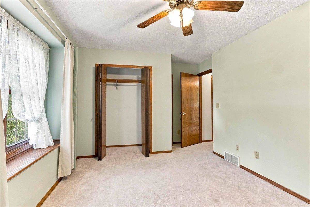 6020 W VALLEY COURT, Wisconsin Rapids, Wisconsin 54494, 3 Bedrooms Bedrooms, ,2 BathroomsBathrooms,Residential,For Sale,6020 W VALLEY COURT,22604544