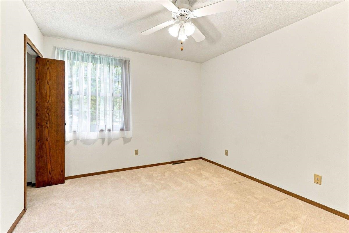 6020 W VALLEY COURT, Wisconsin Rapids, Wisconsin 54494, 3 Bedrooms Bedrooms, ,2 BathroomsBathrooms,Residential,For Sale,6020 W VALLEY COURT,22604544