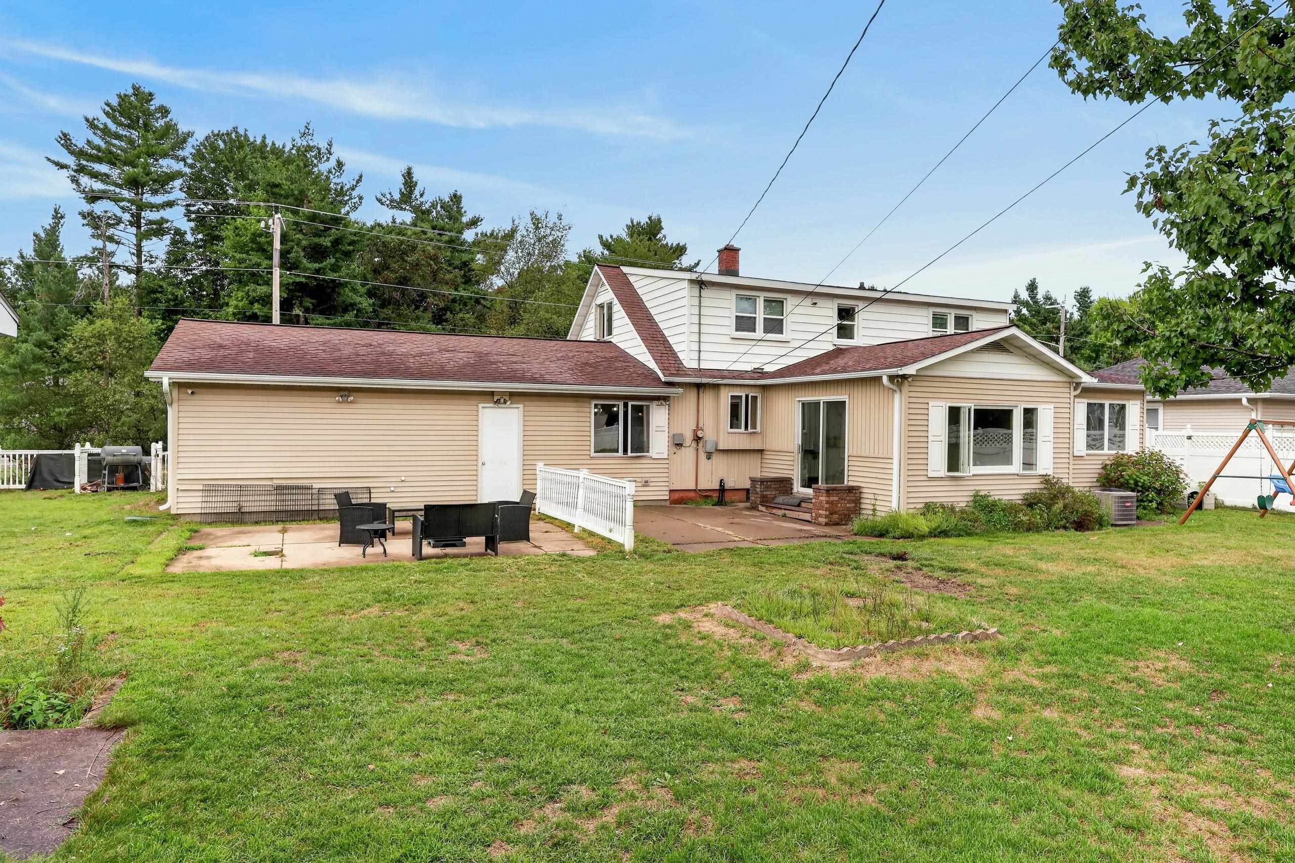 2221 S 1ST STREET, Wisconsin Rapids, Wisconsin 54494, 5 Bedrooms Bedrooms, ,2 BathroomsBathrooms,Residential,For Sale,2221 S 1ST STREET,22604545