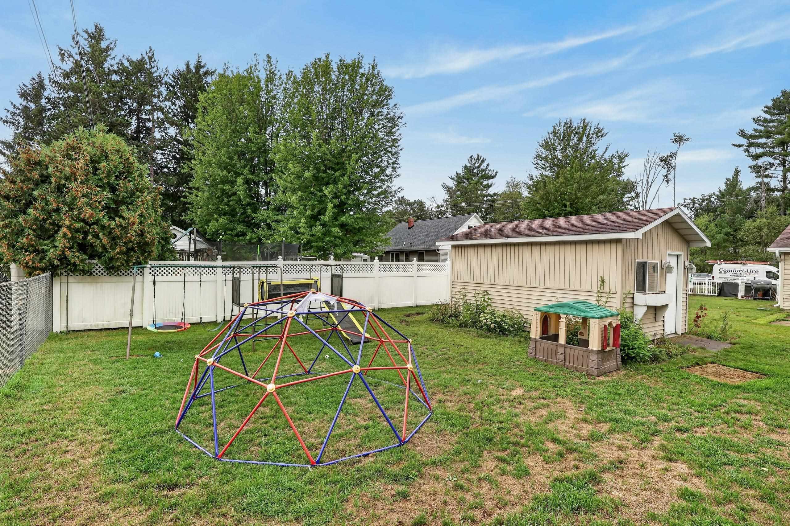 2221 S 1ST STREET, Wisconsin Rapids, Wisconsin 54494, 5 Bedrooms Bedrooms, ,2 BathroomsBathrooms,Residential,For Sale,2221 S 1ST STREET,22604545
