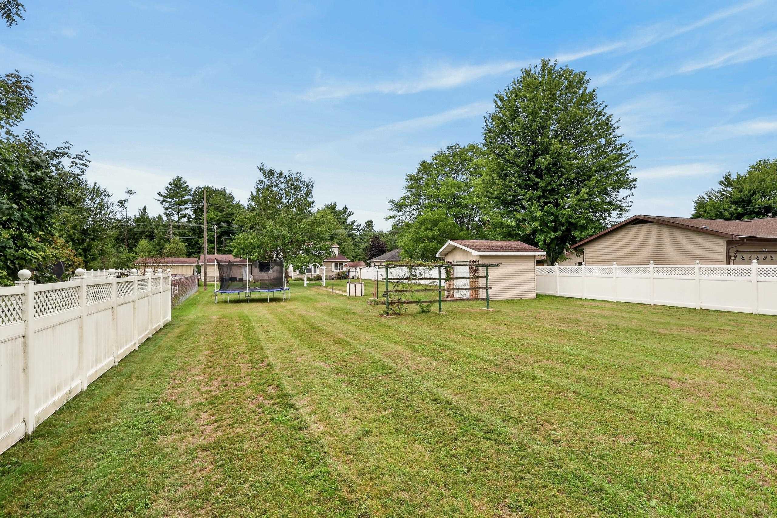 2221 S 1ST STREET, Wisconsin Rapids, Wisconsin 54494, 5 Bedrooms Bedrooms, ,2 BathroomsBathrooms,Residential,For Sale,2221 S 1ST STREET,22604545