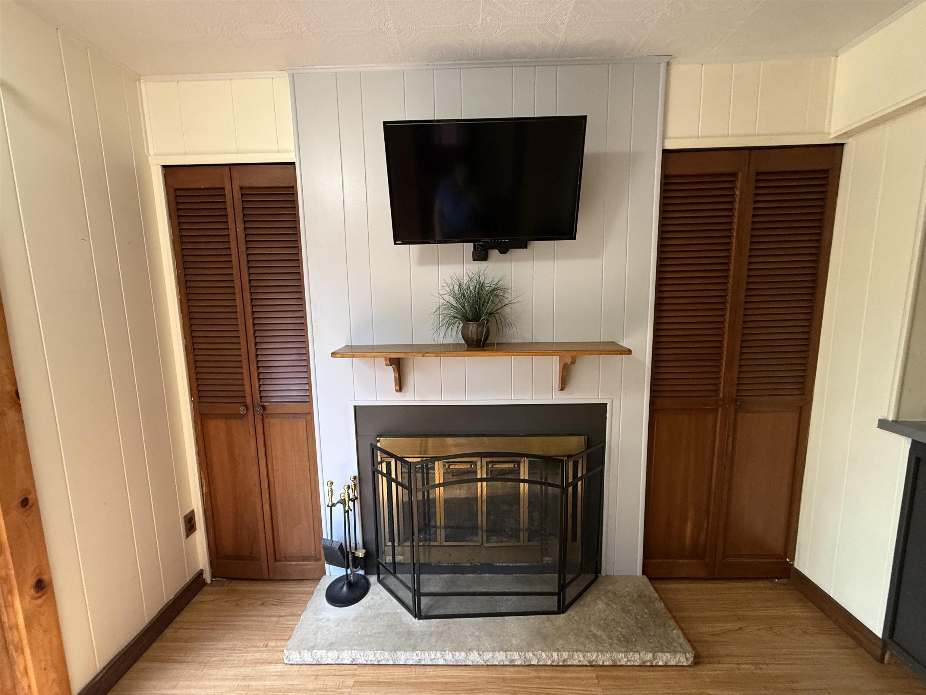 933 W 3RD STREET, Nekoosa, Wisconsin 54457, 2 Bedrooms Bedrooms, ,1 BathroomBathrooms,Residential,For Sale,933 W 3RD STREET,22604549
