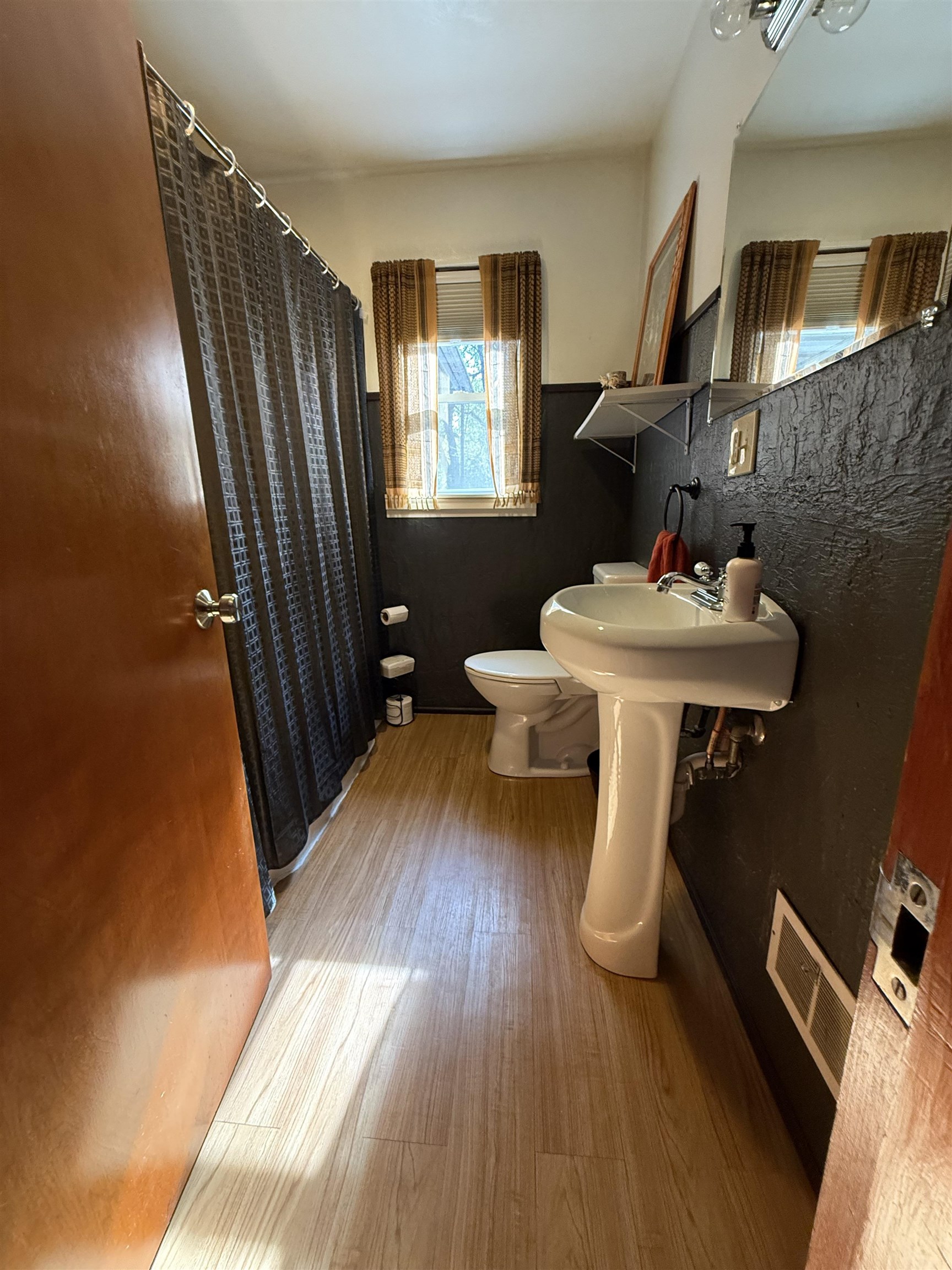 933 W 3RD STREET, Nekoosa, Wisconsin 54457, 2 Bedrooms Bedrooms, ,1 BathroomBathrooms,Residential,For Sale,933 W 3RD STREET,22604549
