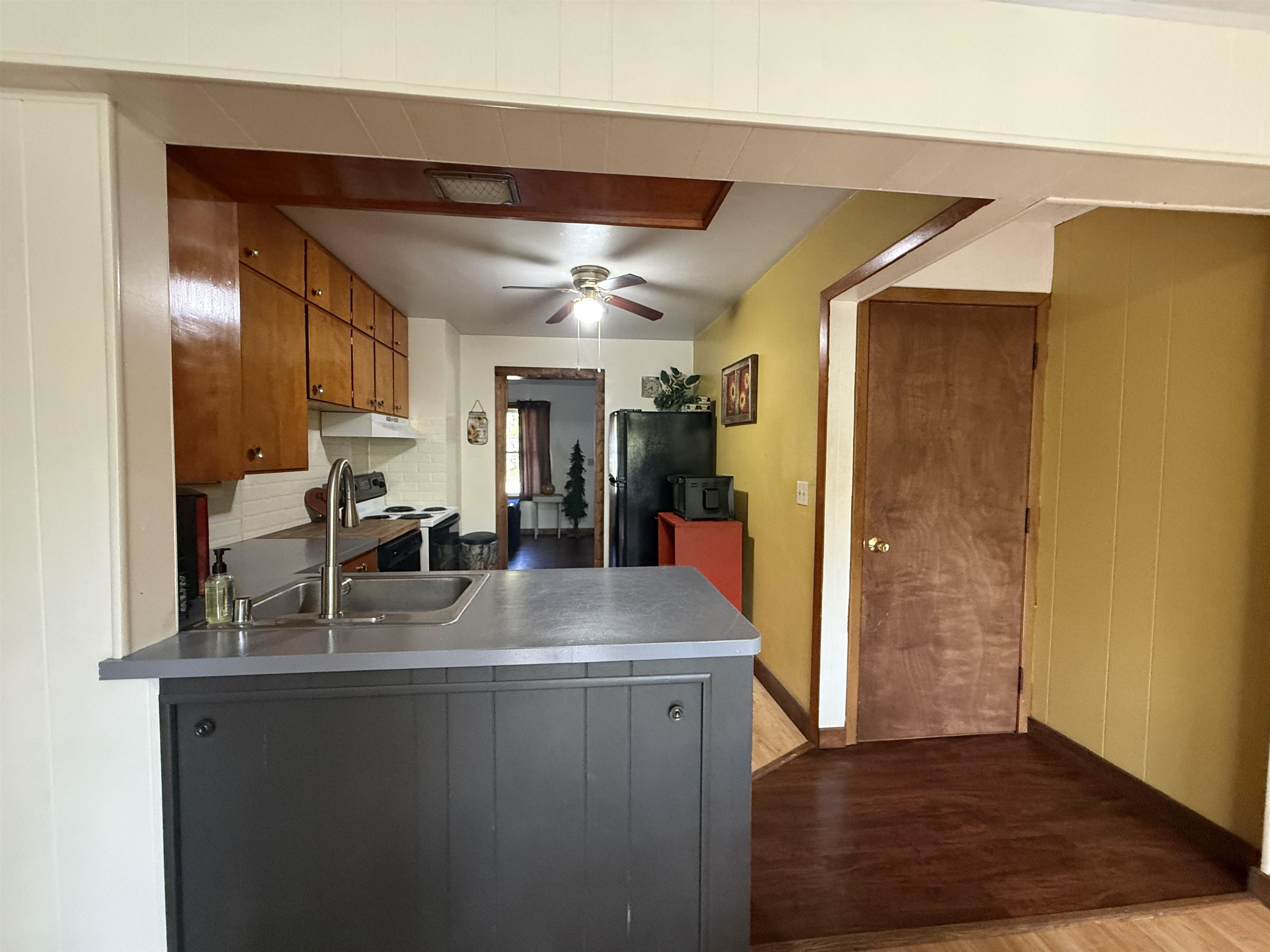 933 W 3RD STREET, Nekoosa, Wisconsin 54457, 2 Bedrooms Bedrooms, ,1 BathroomBathrooms,Residential,For Sale,933 W 3RD STREET,22604549