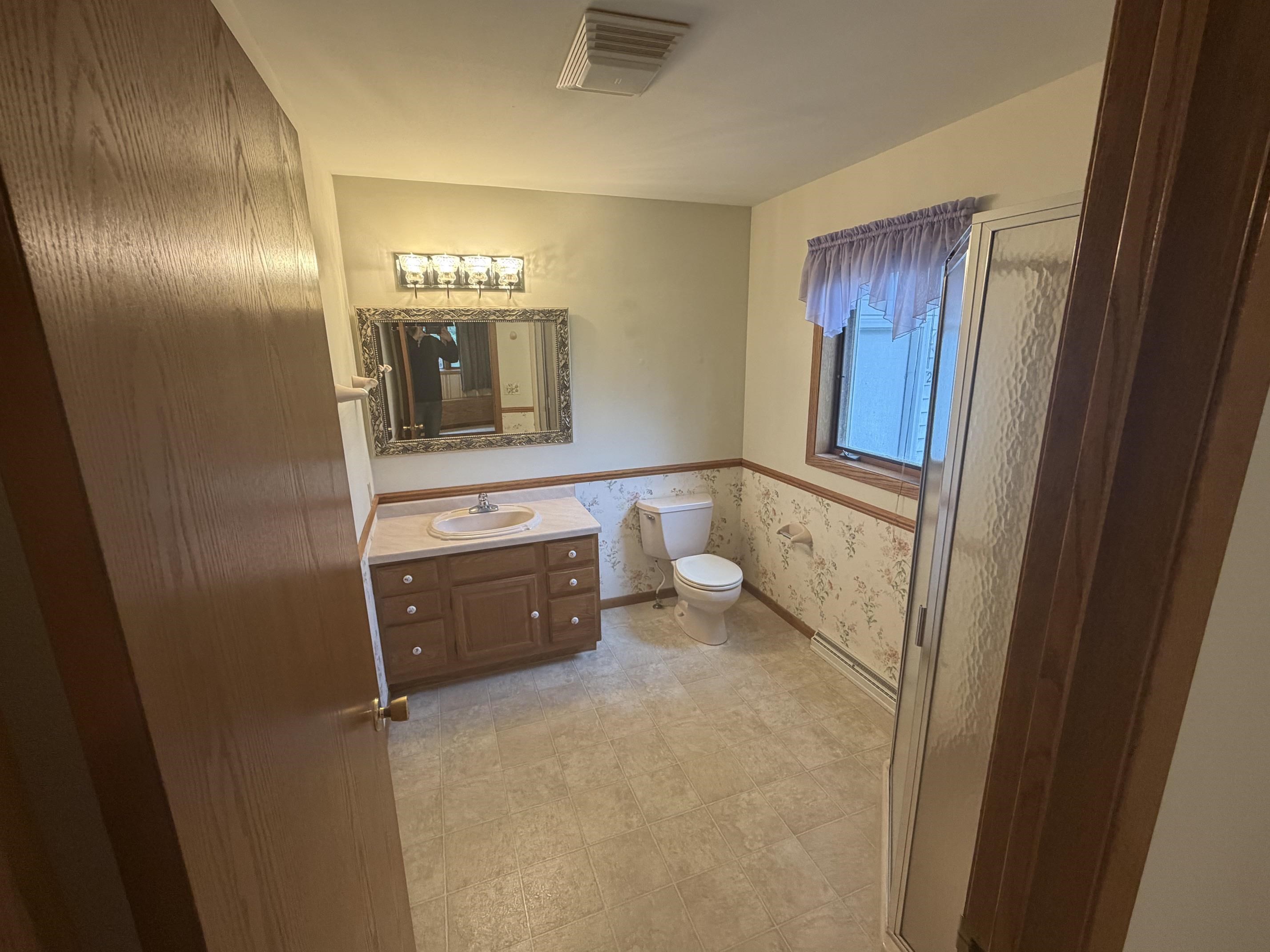 201 S LARCH AVENUE, Marshfield, Wisconsin 54449, 3 Bedrooms Bedrooms, ,2 BathroomsBathrooms,Residential,For Sale,201 S LARCH AVENUE,22604556