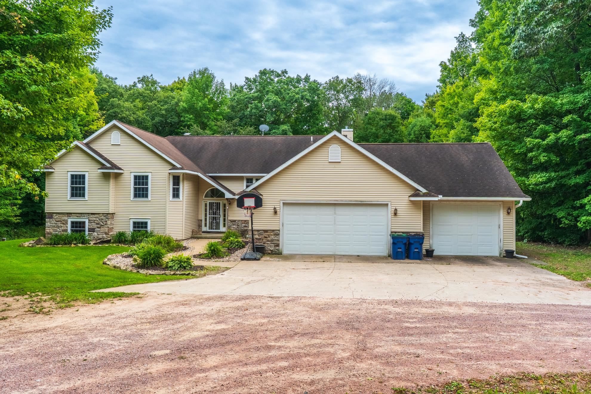 157611 MCINTOSH STREET, Wausau, Wisconsin 54403, 6 Bedrooms Bedrooms, ,4 BathroomsBathrooms,Residential,For Sale,157611 MCINTOSH STREET,22604557
