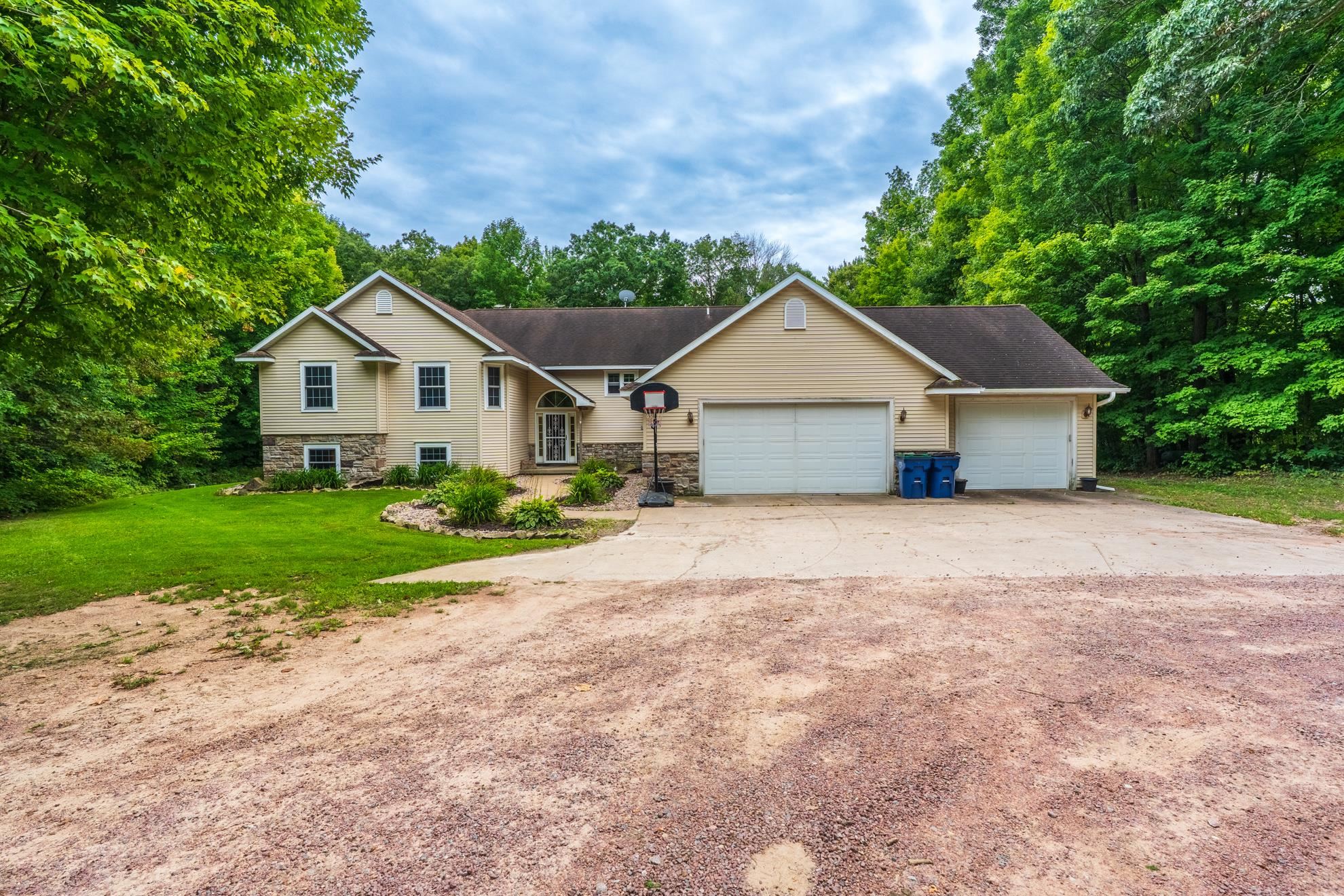 157611 MCINTOSH STREET, Wausau, Wisconsin 54403, 6 Bedrooms Bedrooms, ,4 BathroomsBathrooms,Residential,For Sale,157611 MCINTOSH STREET,22604557