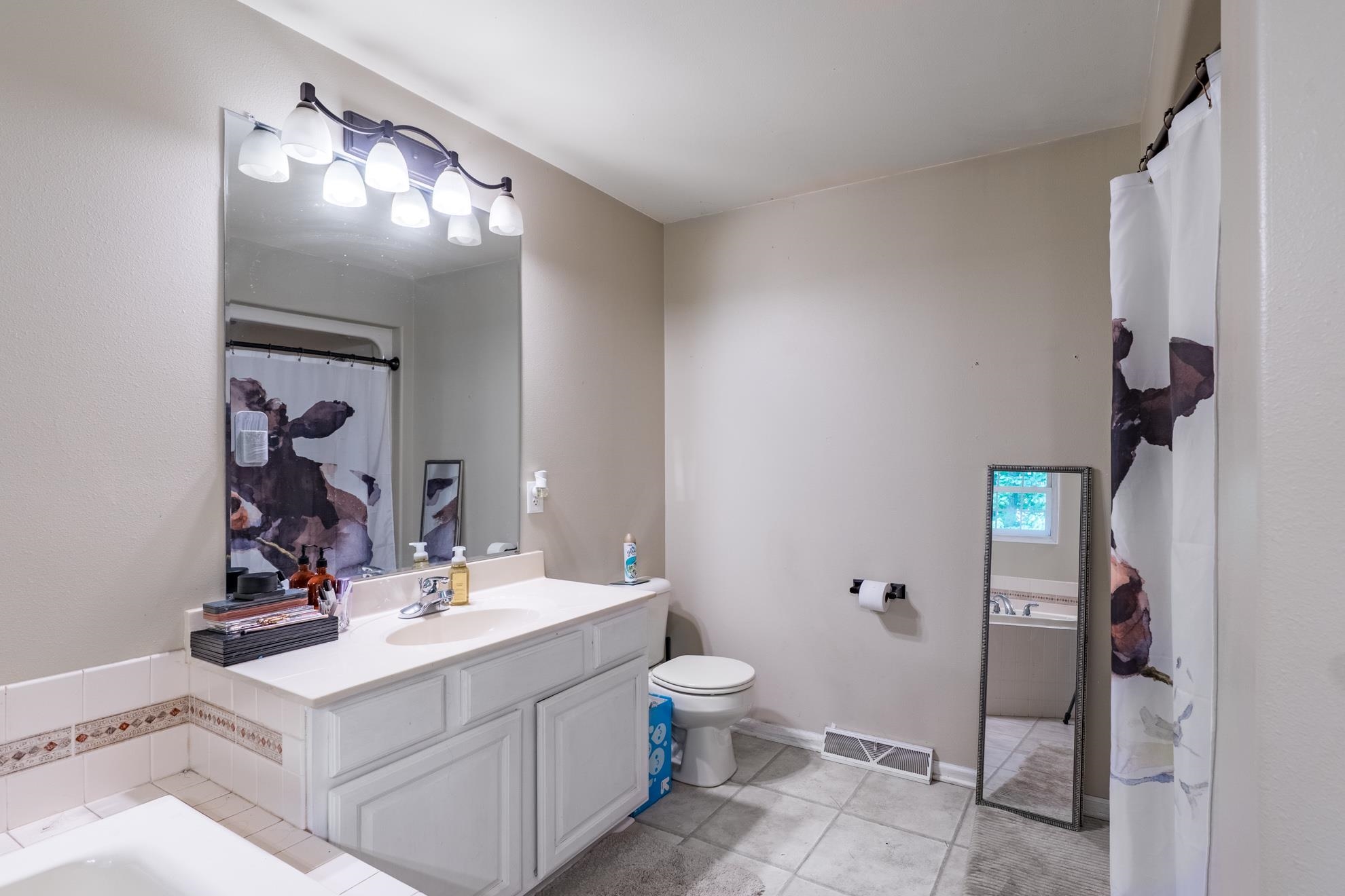 157611 MCINTOSH STREET, Wausau, Wisconsin 54403, 6 Bedrooms Bedrooms, ,4 BathroomsBathrooms,Residential,For Sale,157611 MCINTOSH STREET,22604557