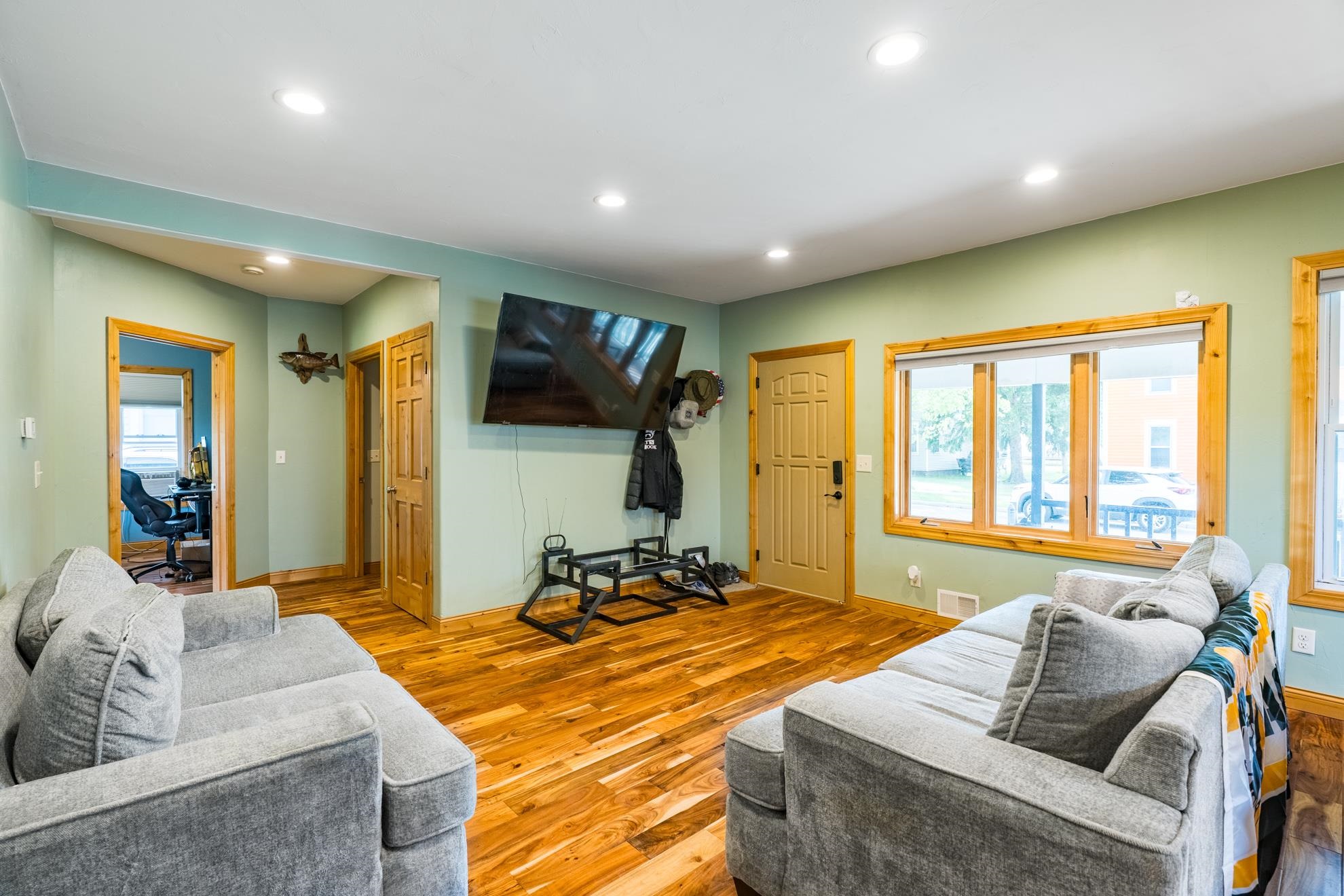 616 CHICAGO AVENUE, Wausau, Wisconsin 54403, 2 Bedrooms Bedrooms, ,2 BathroomsBathrooms,Multi-family,For Sale,616 CHICAGO AVENUE,22604559